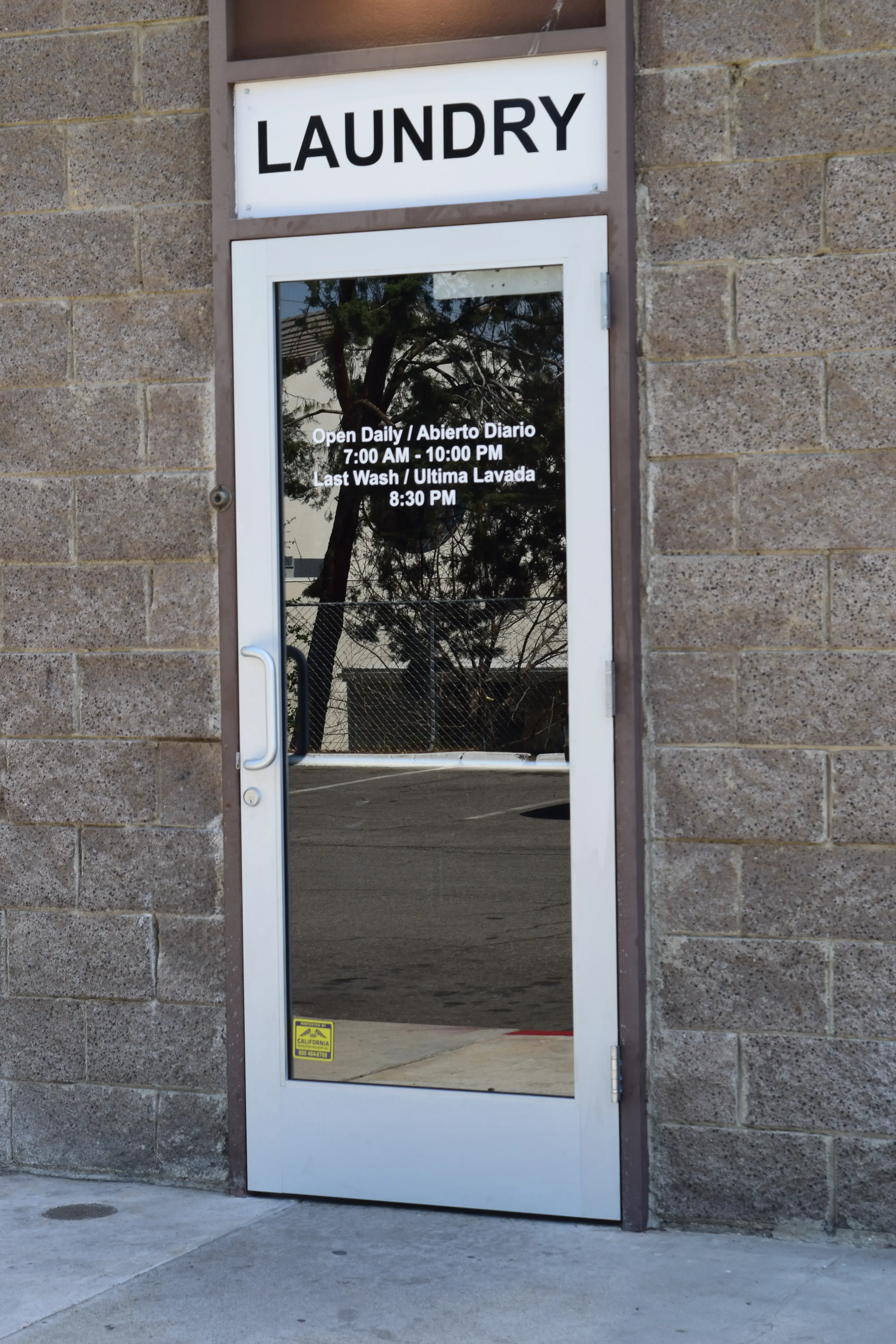 Valencia Express Laundry Center - Image 18