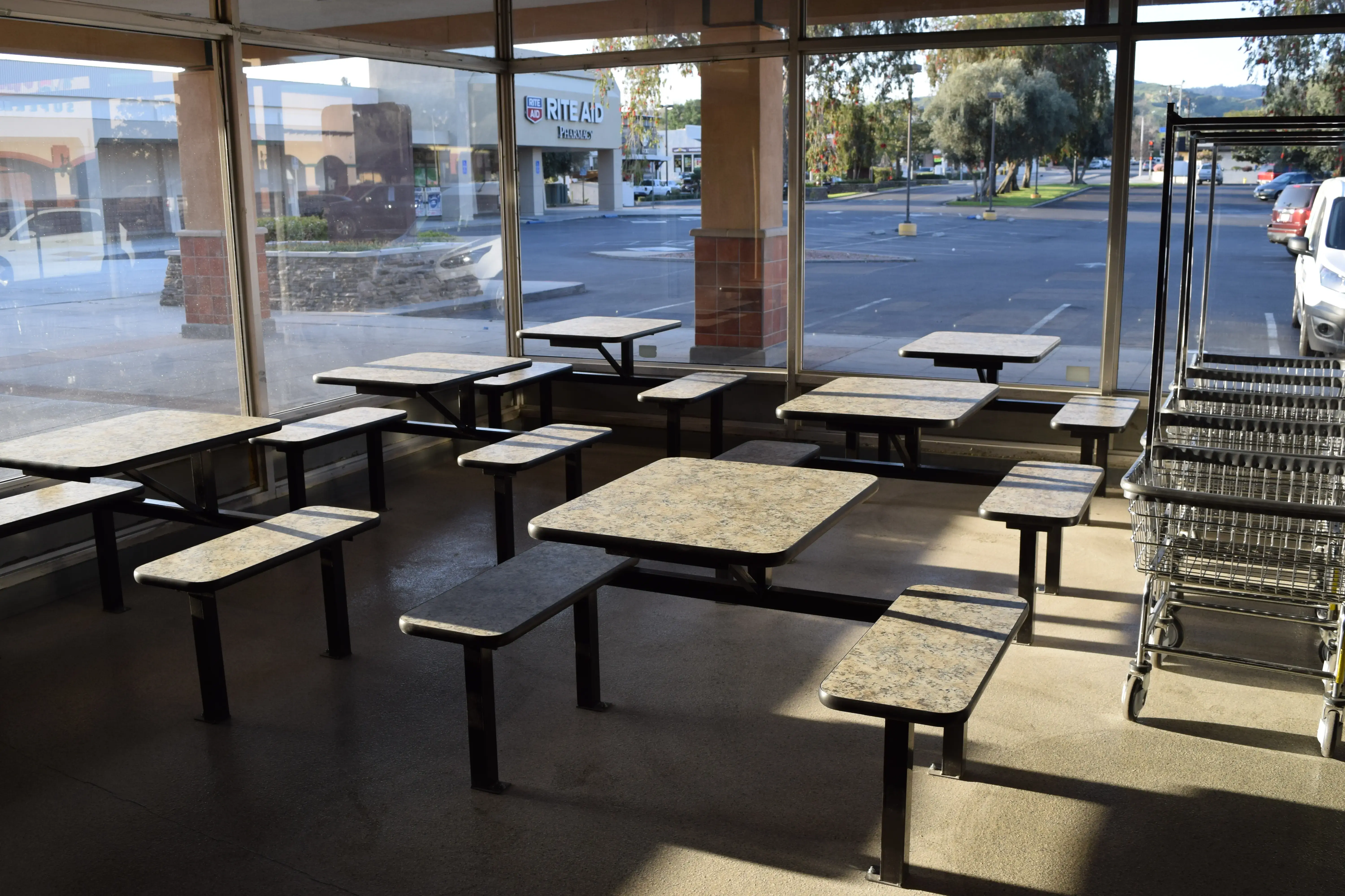 Valencia Express Laundry Center - Image 5