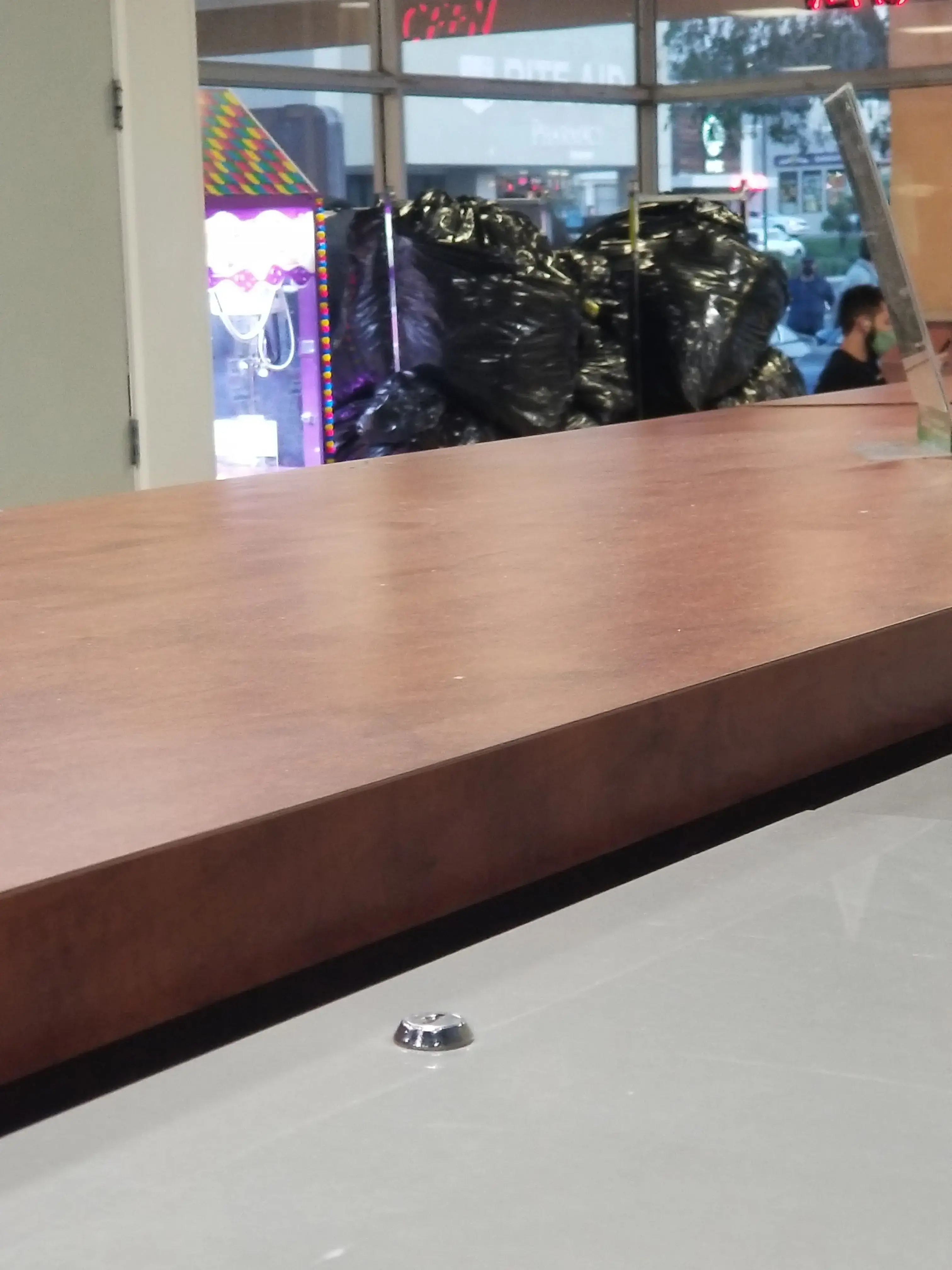 Valencia Express Laundry Center - Image 14
