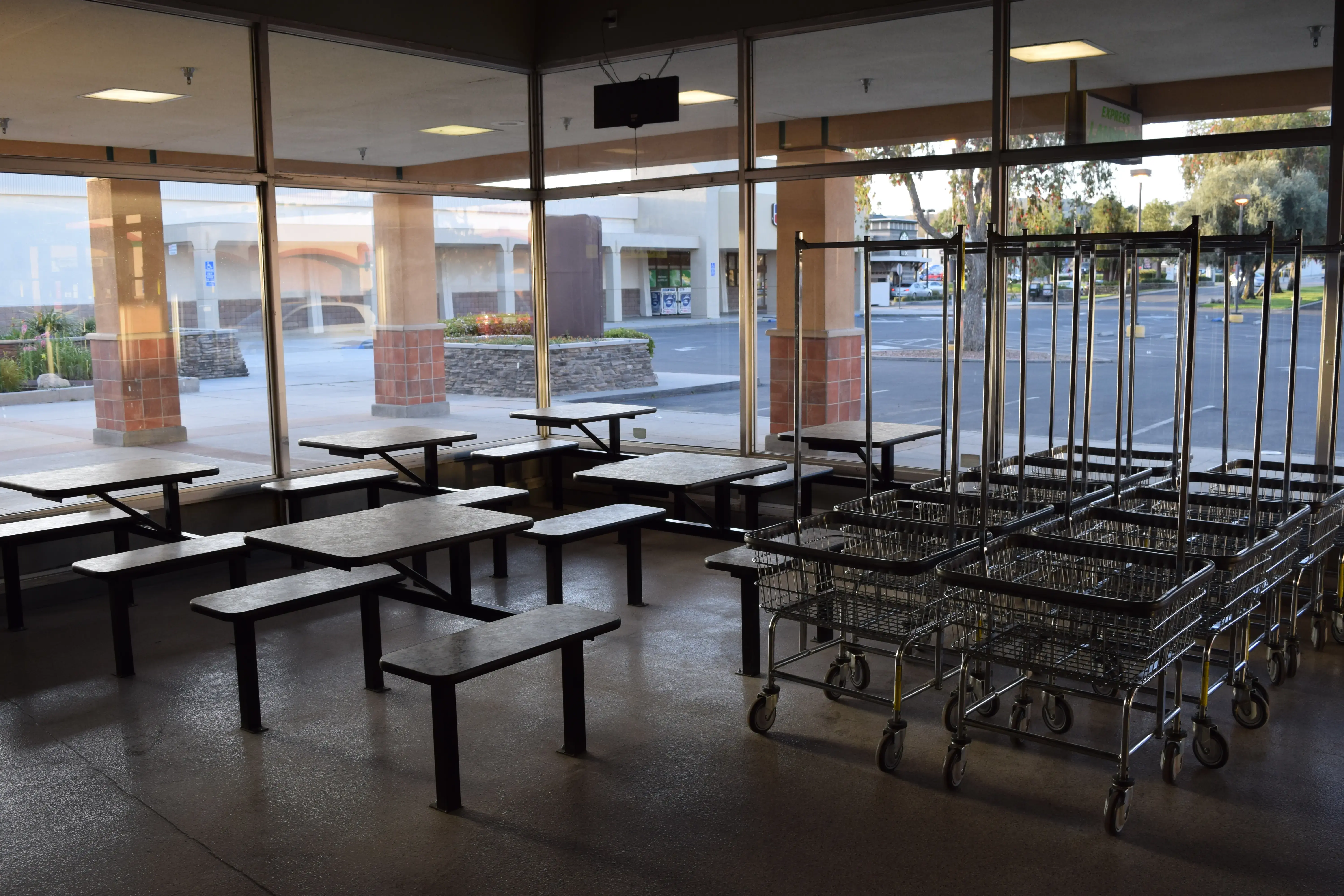 Valencia Express Laundry Center - Image 4
