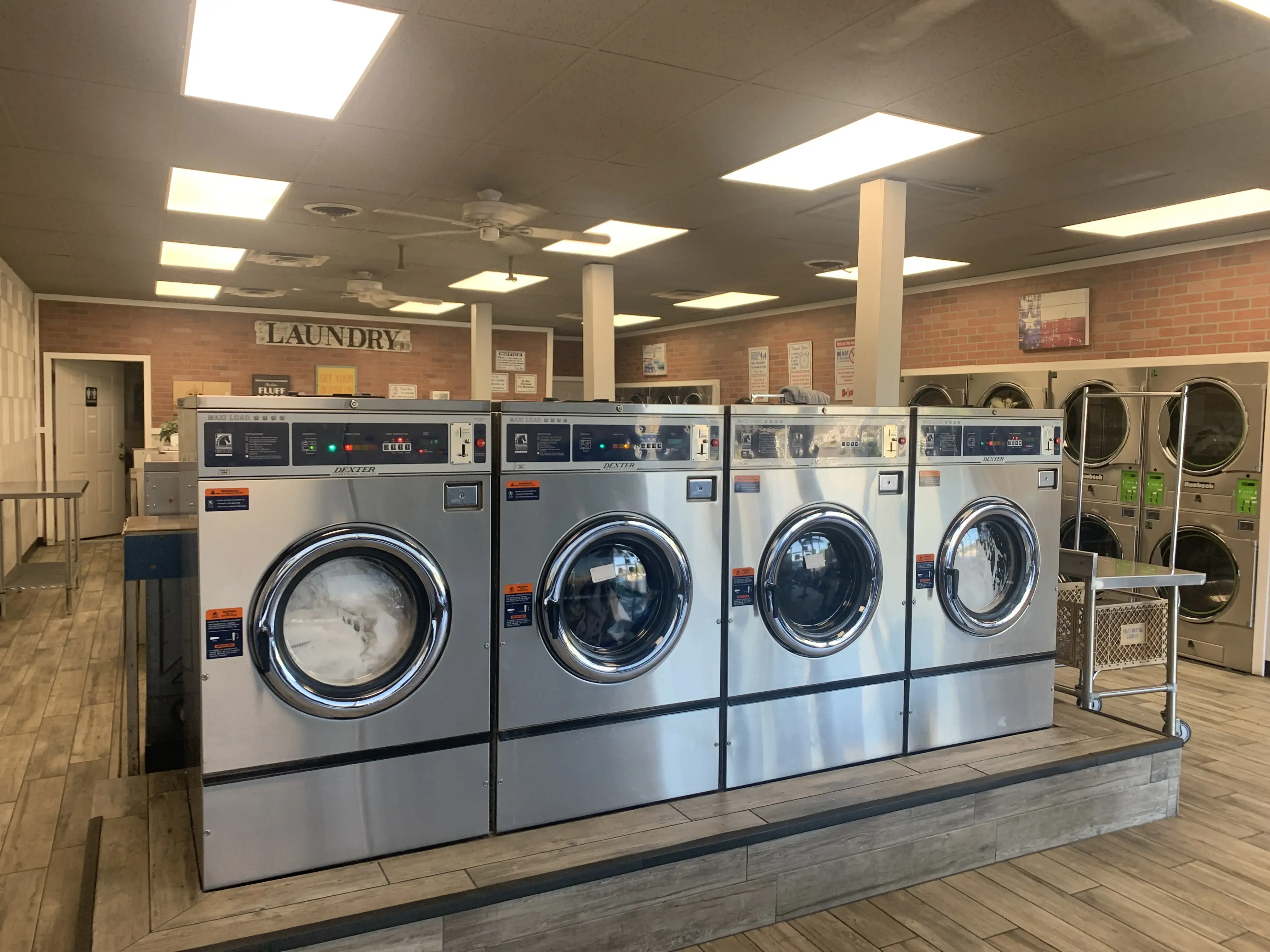 Valet Cleaners and Coin Laundry - Image 2