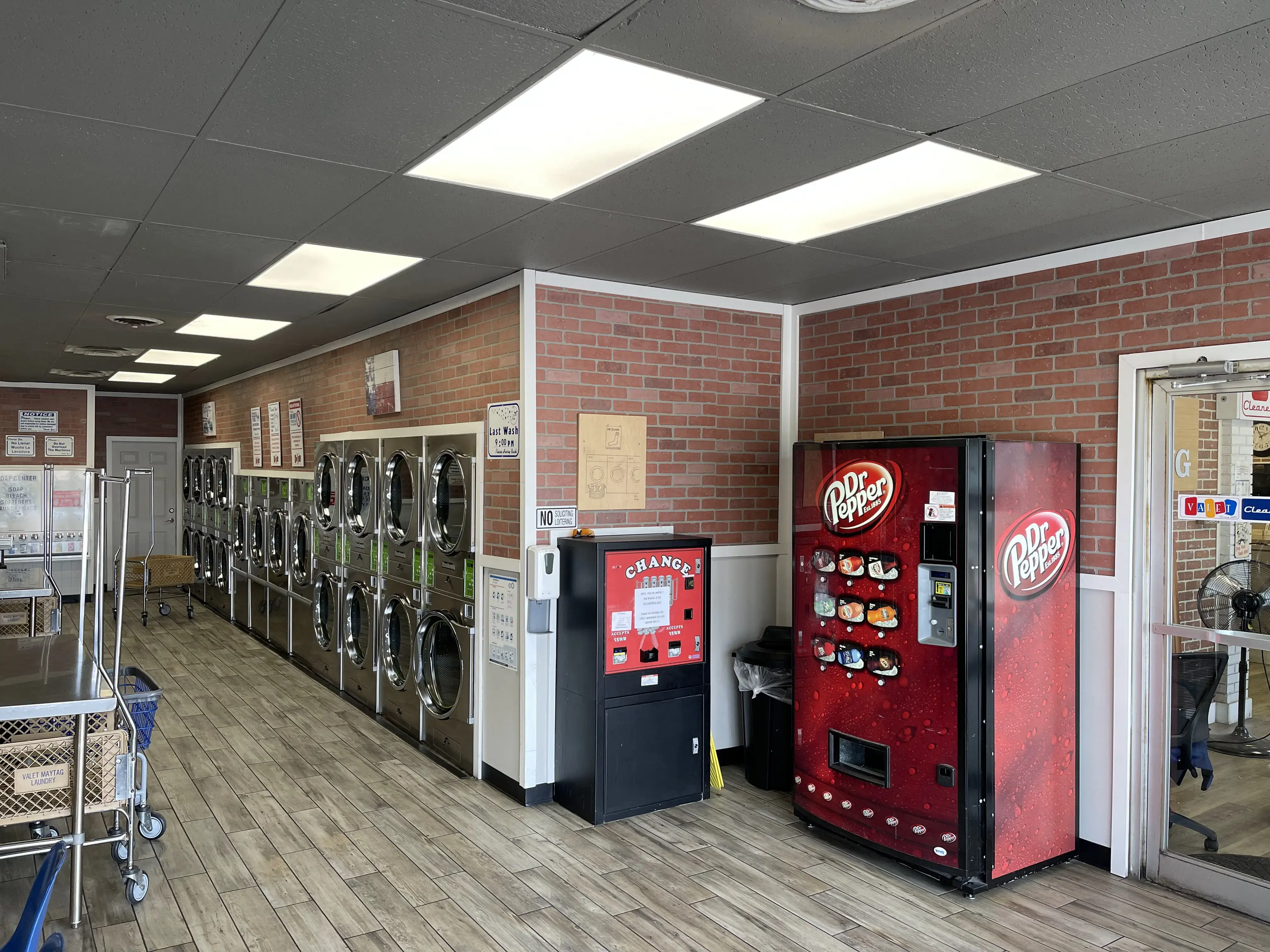Valet Cleaners and Coin Laundry thumbnail 17