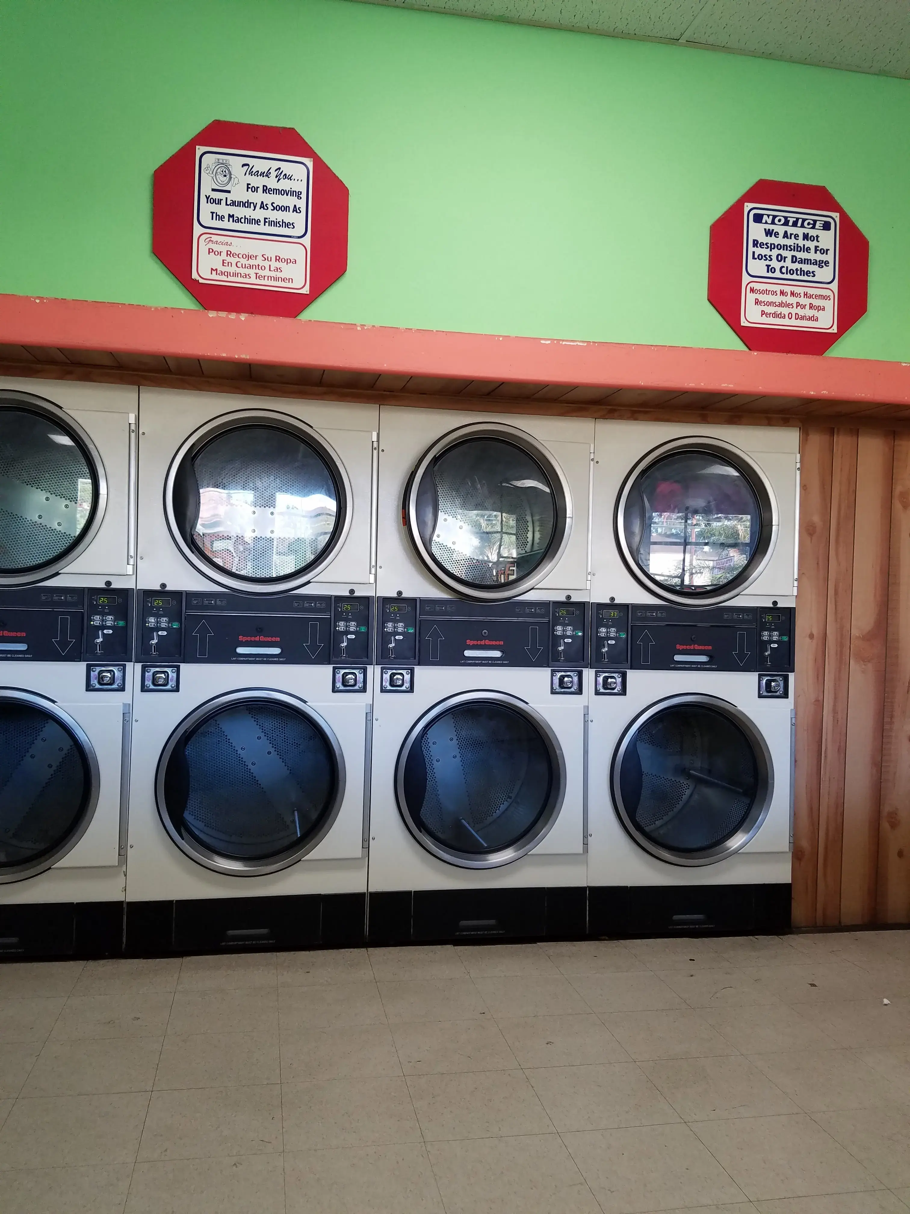 Valley Cleaners Laundromat thumbnail 10