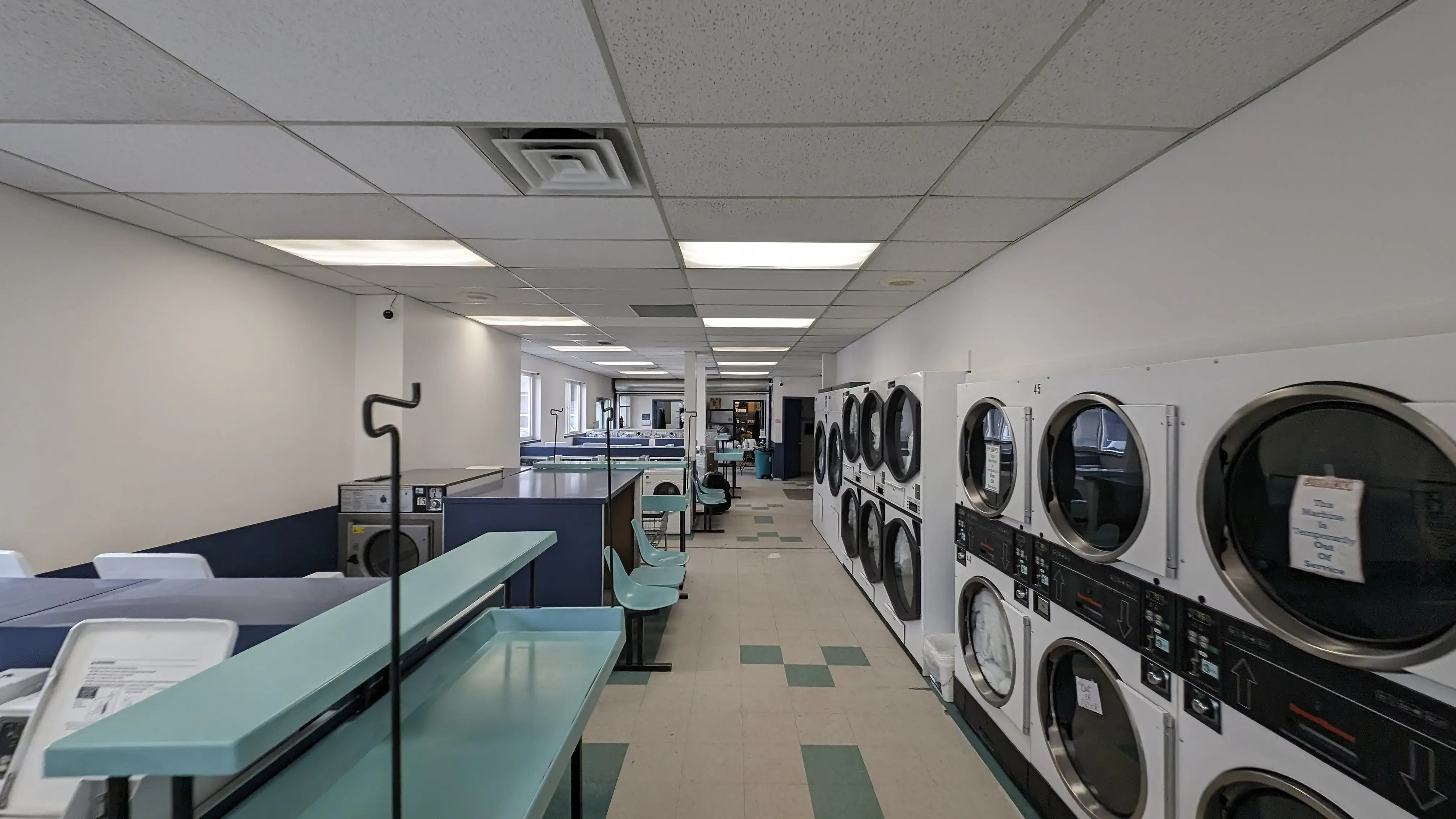 Valley Laundromat - Image 1