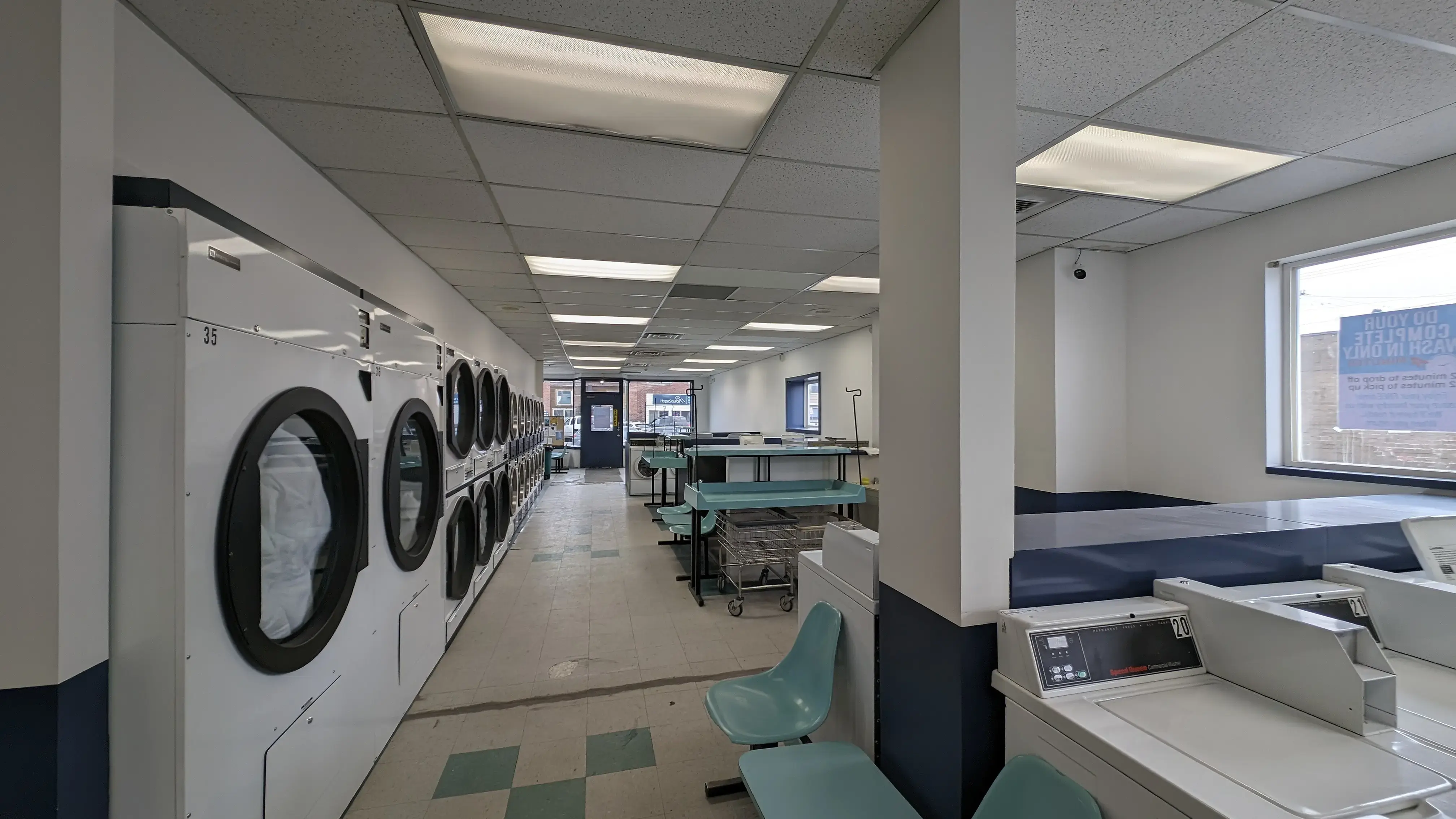 Valley Laundromat - Image 14
