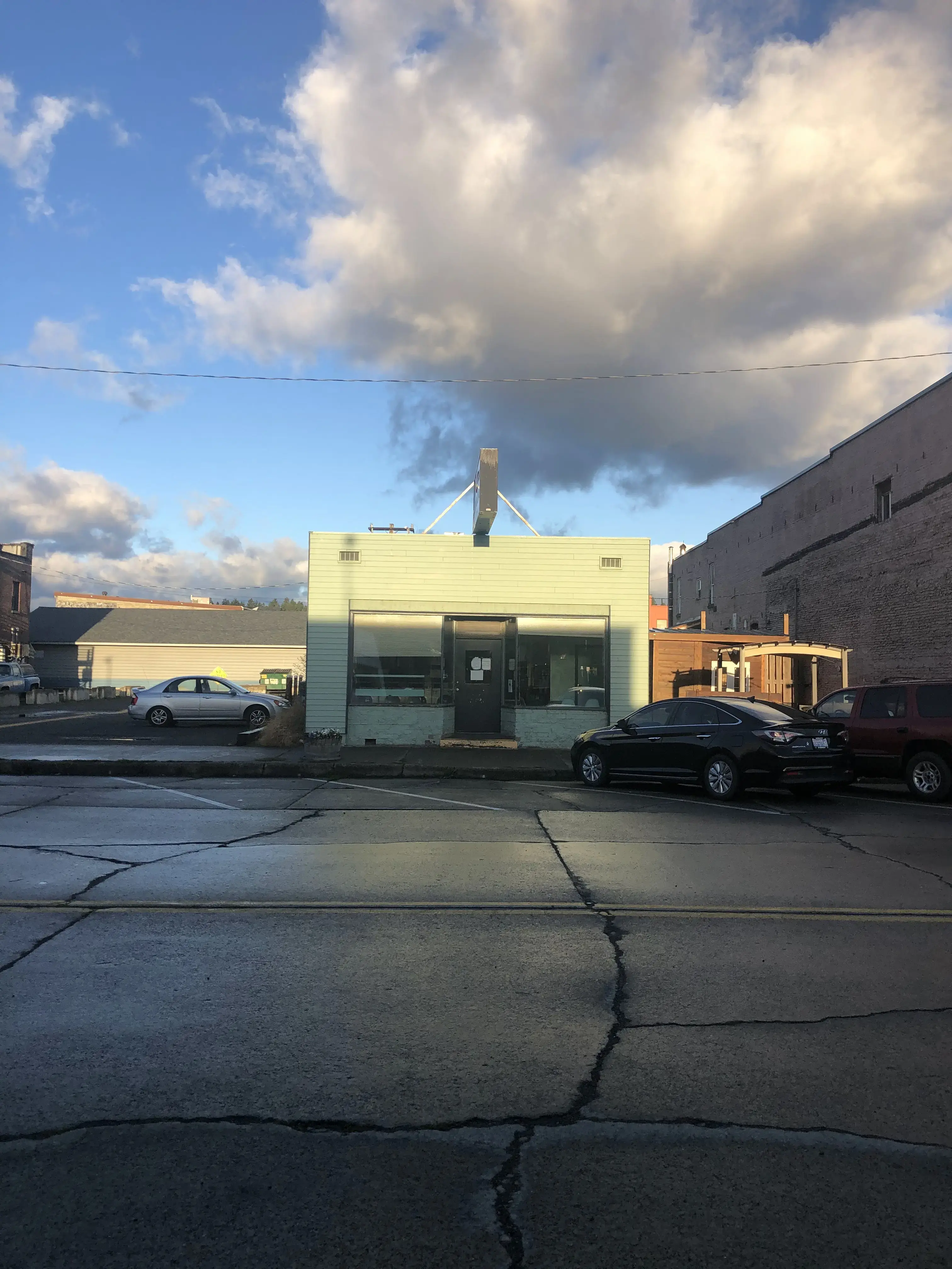 Valley Laundromat thumbnail 5