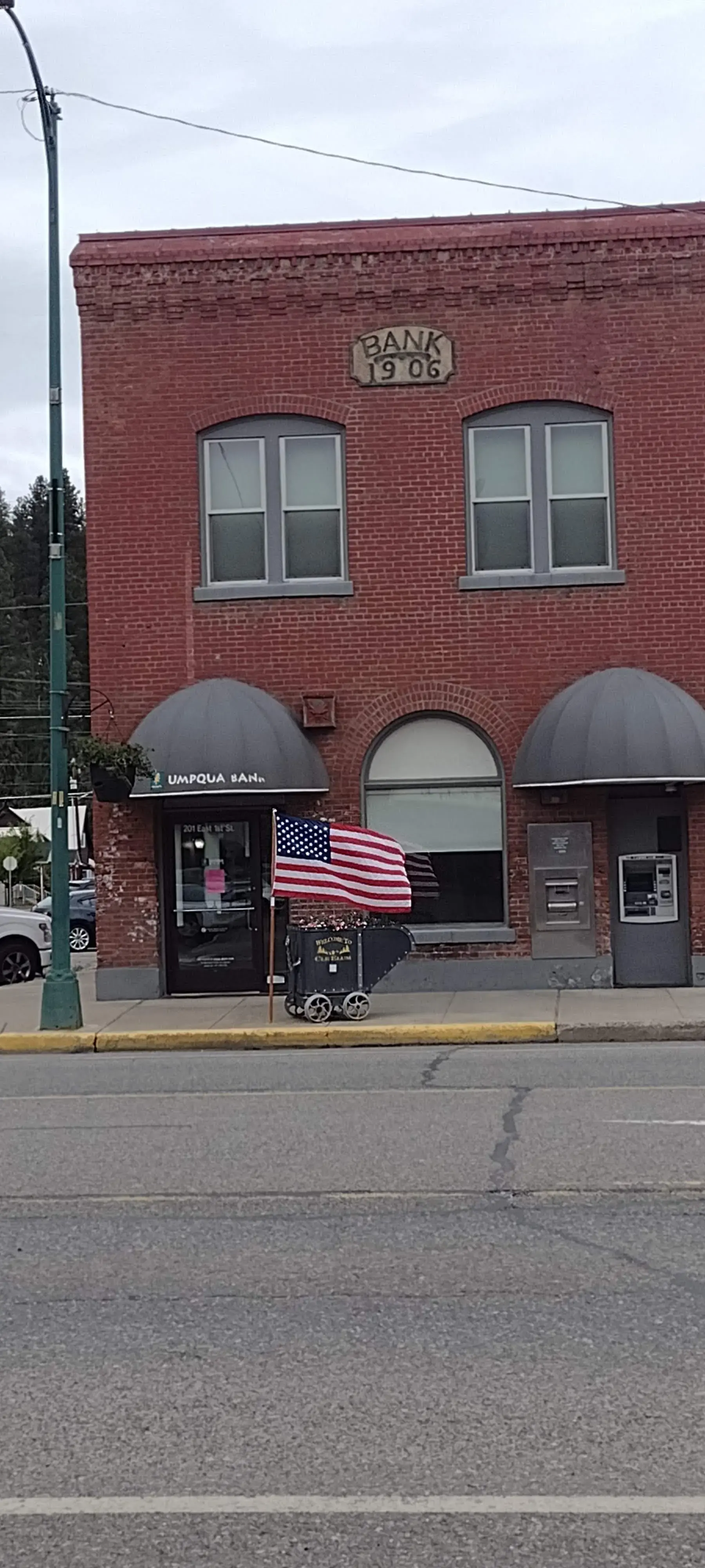 Valley Laundromat - Image 18