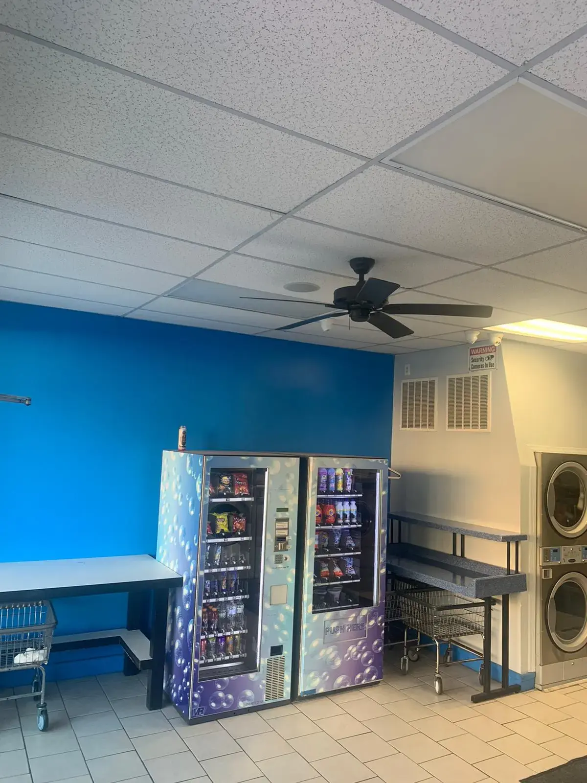 Valley Laundromat - Image 6