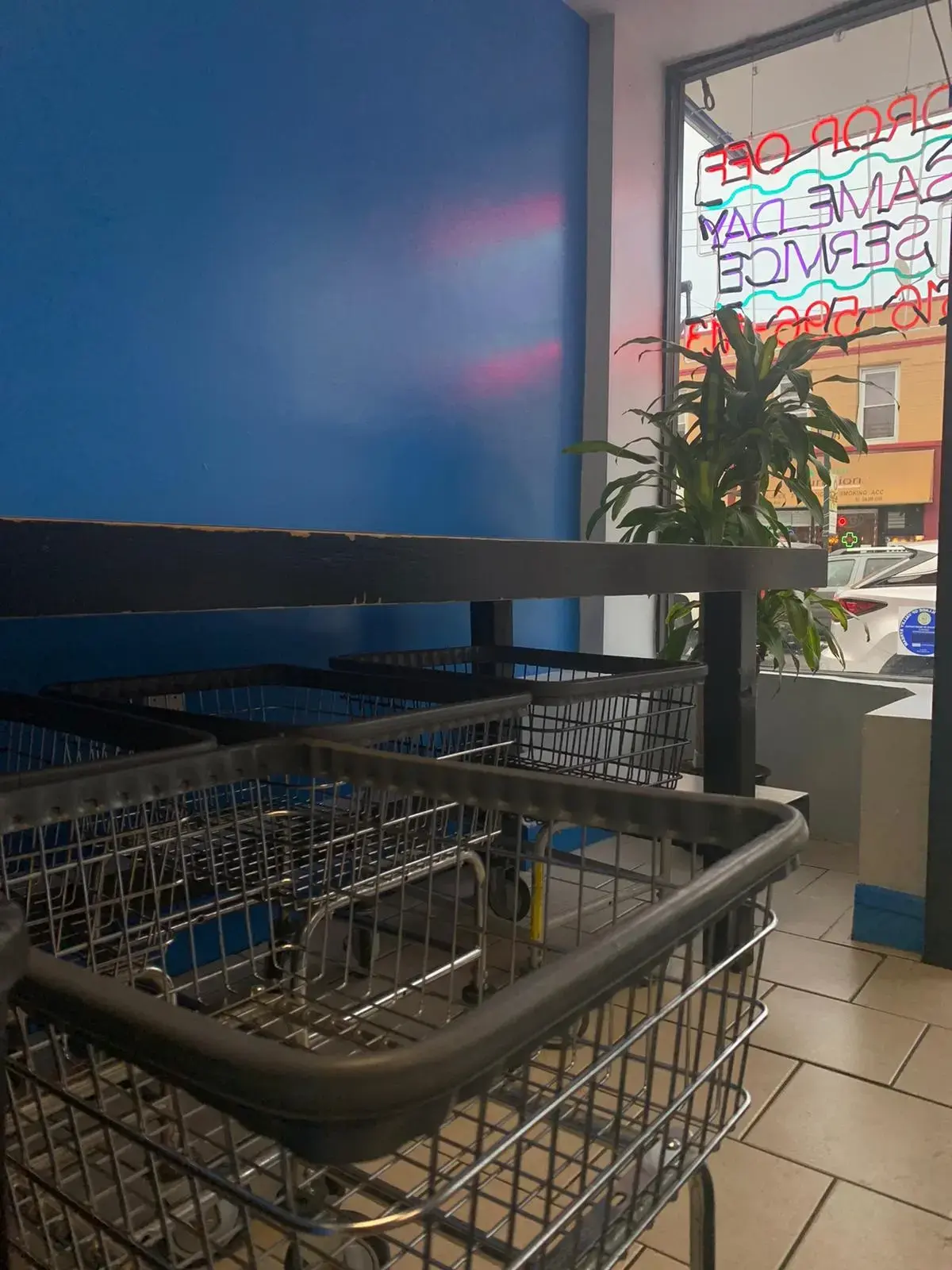 Valley Laundromat thumbnail 4