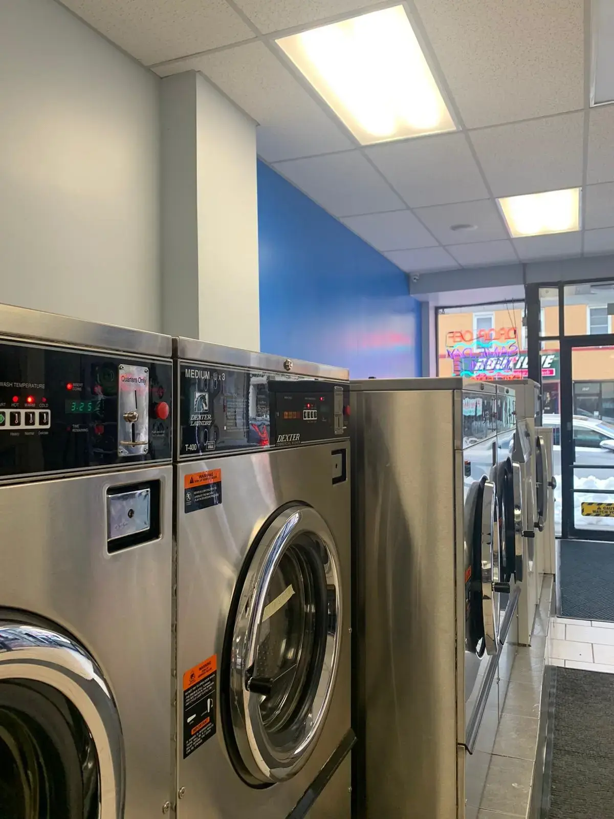 Valley Laundromat - Image 9