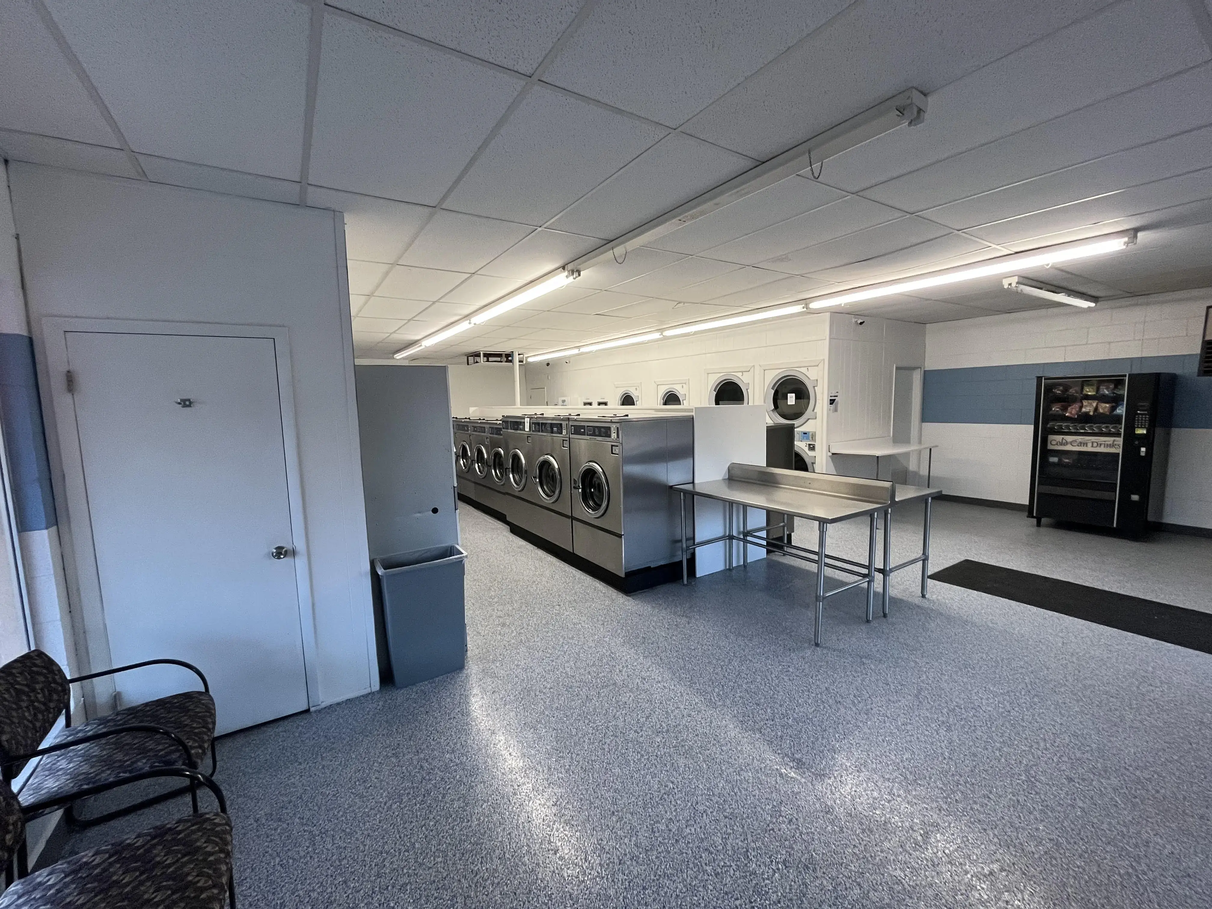 Valley Laundry - Image 6