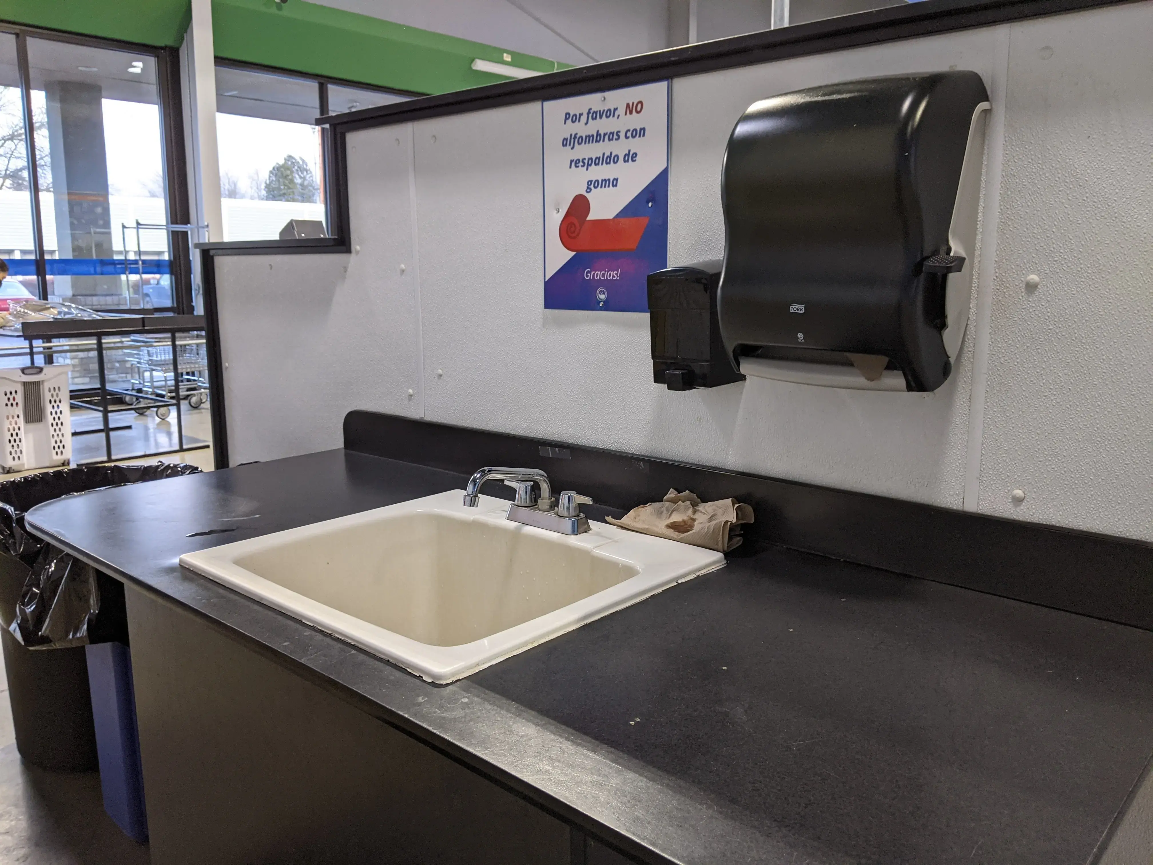 Valley Laundry - Image 16