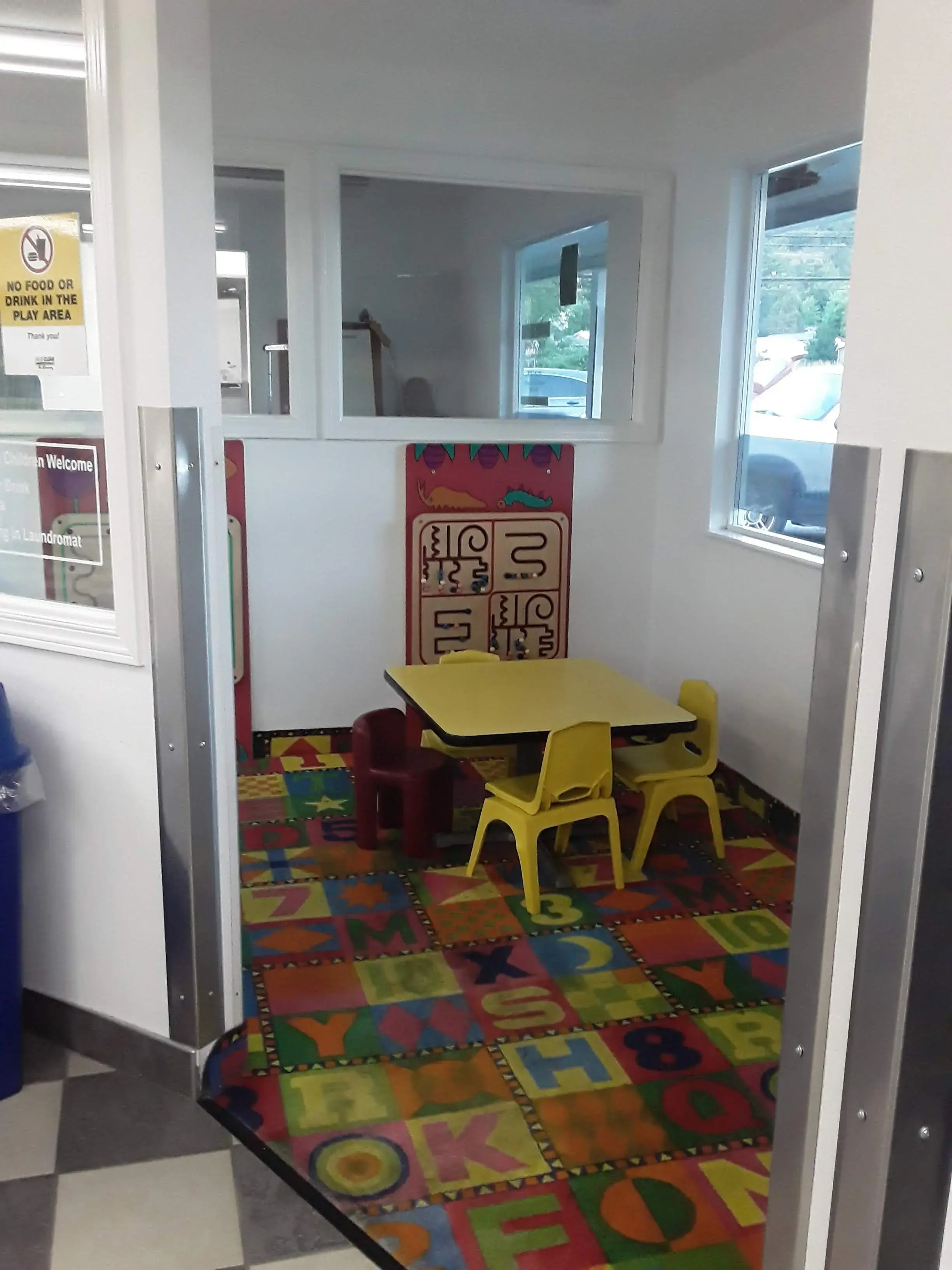Value Clean Laundromat - Image 10