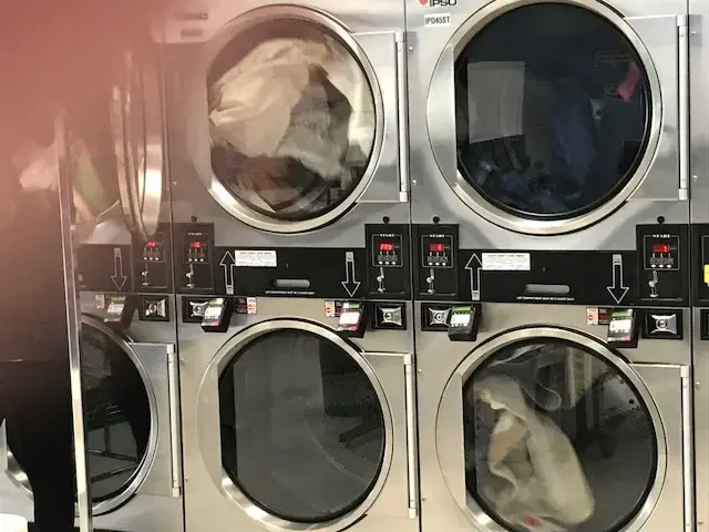 Vancouver Laundromat - Image 18