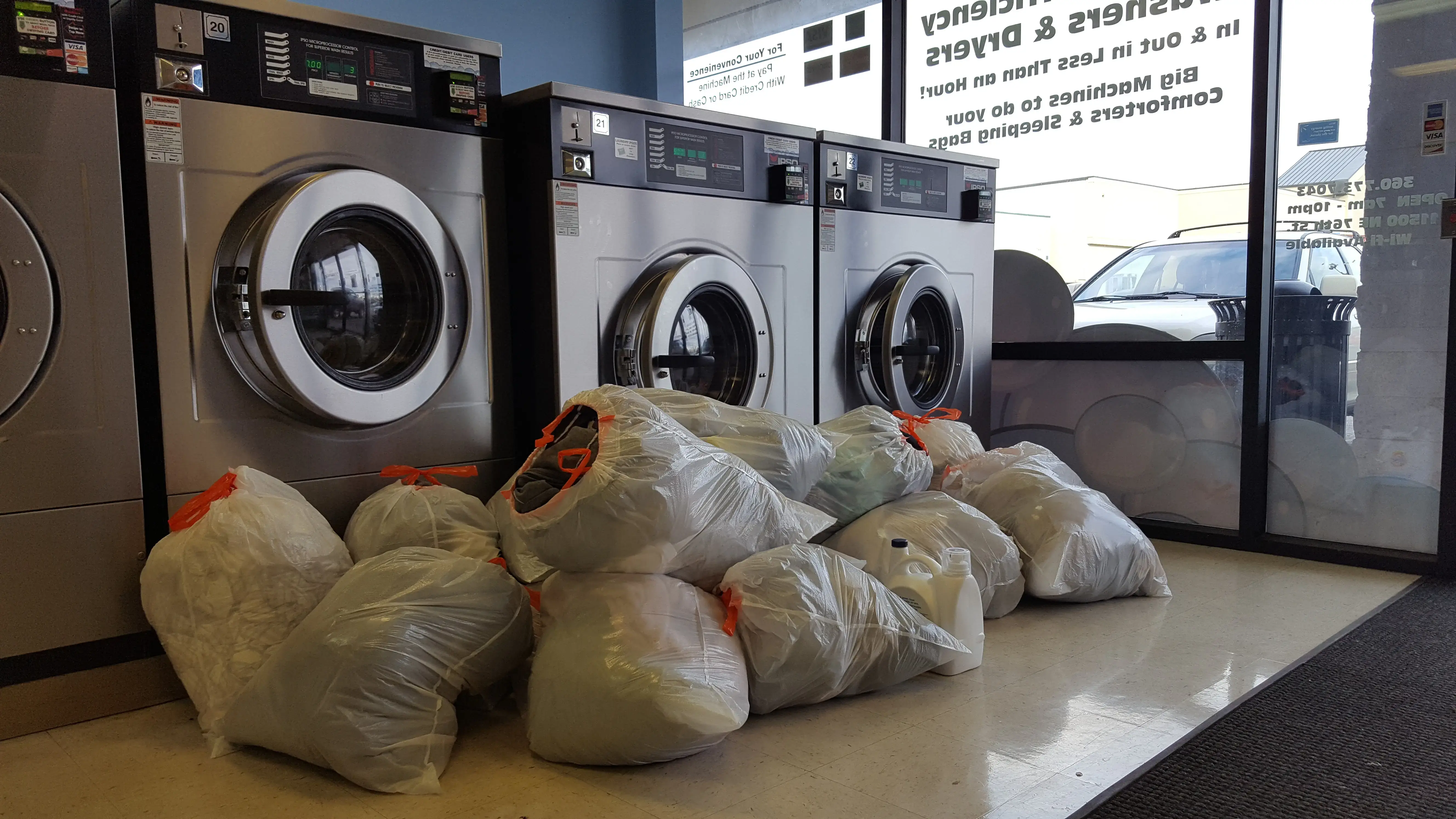 Vancouver Laundromat thumbnail 12