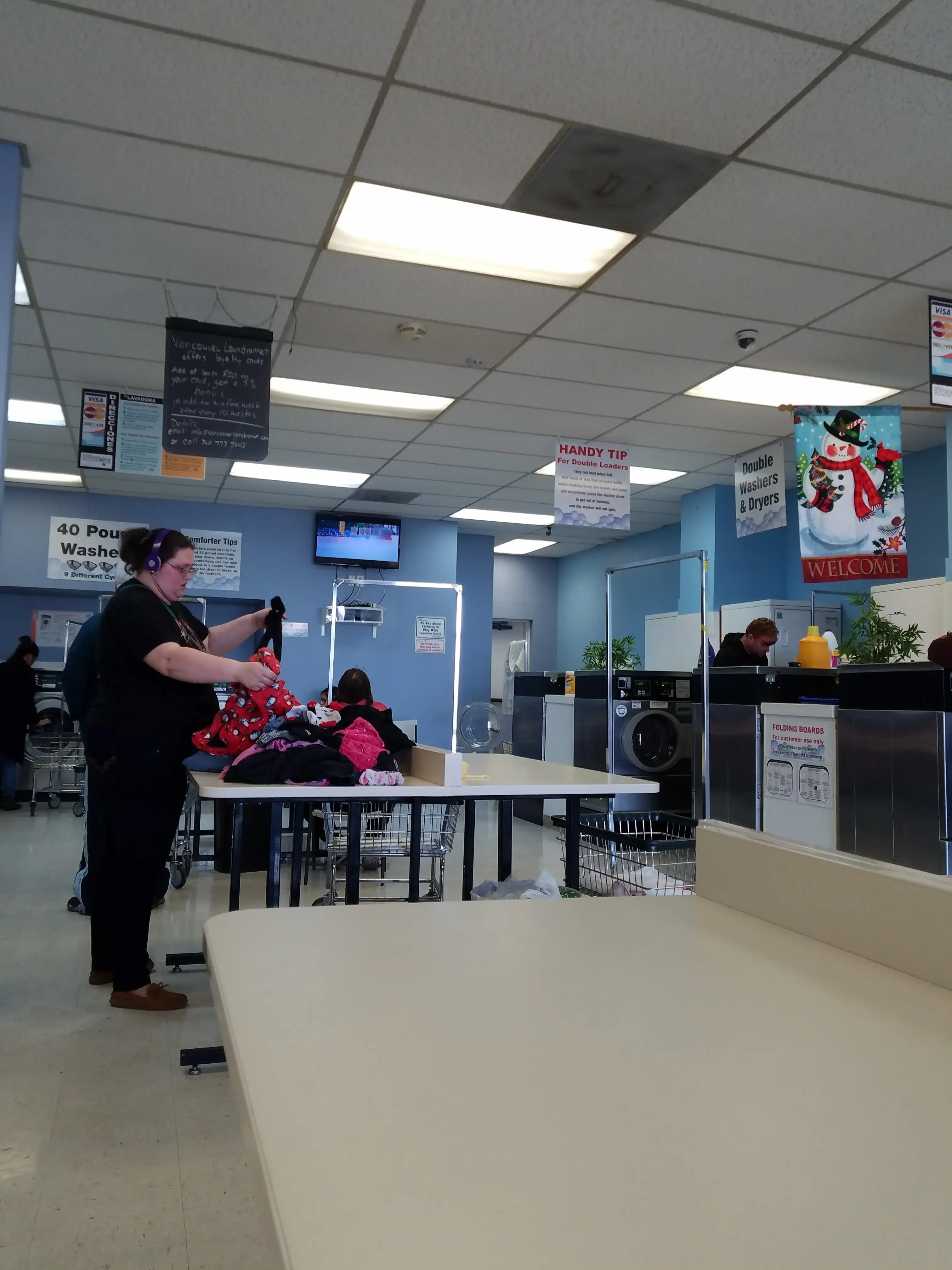 Vancouver Laundromat - Image 6