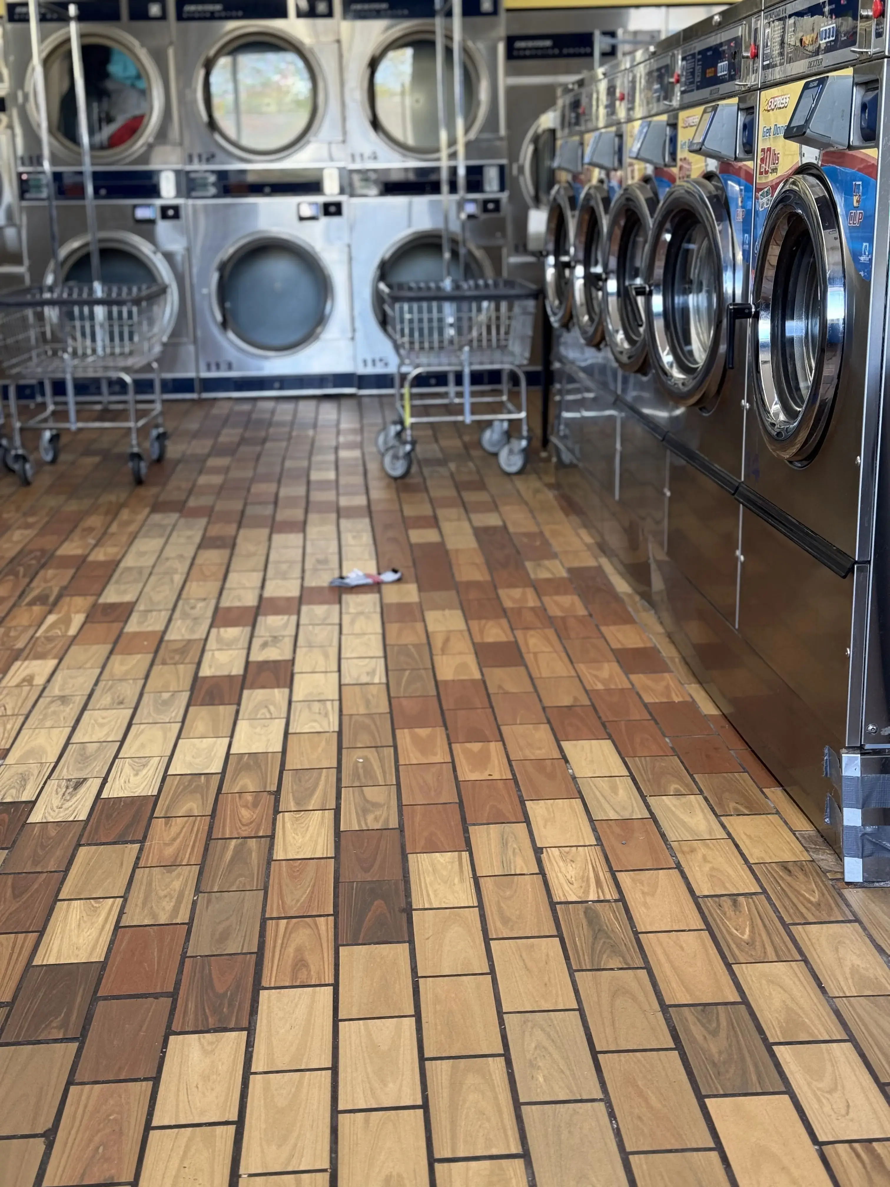 Vandalia Coin Laundry & Car Wash - Image 2