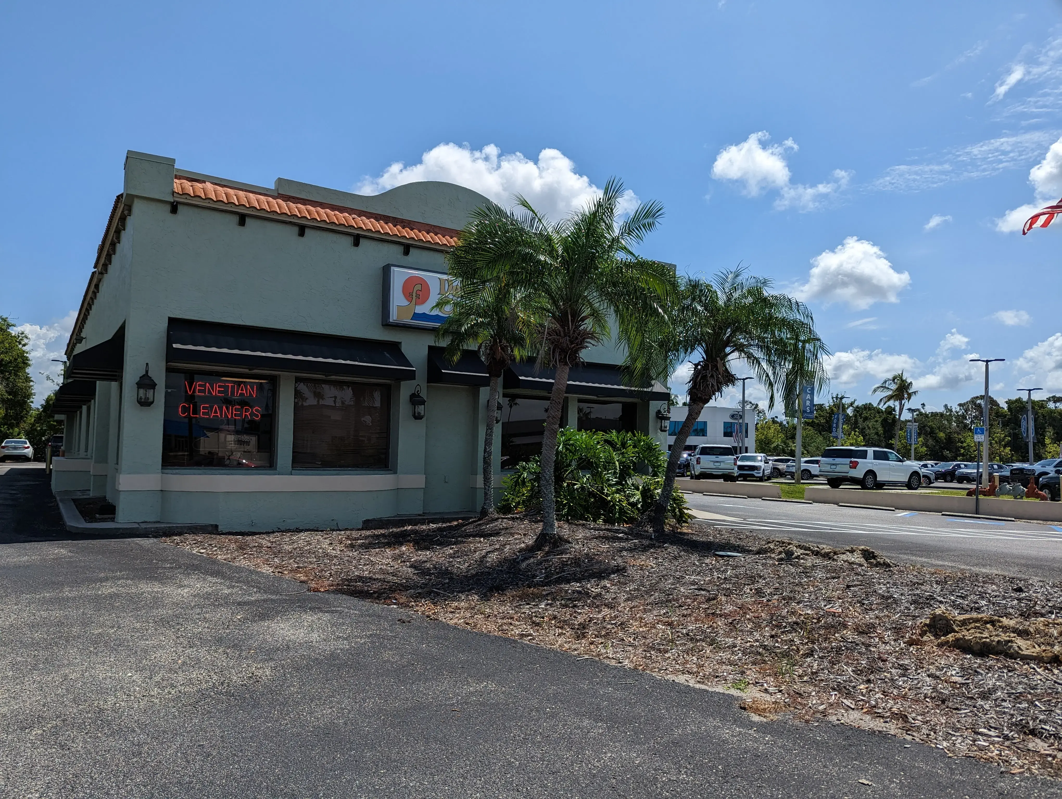 Venetian Coin Laundromat location