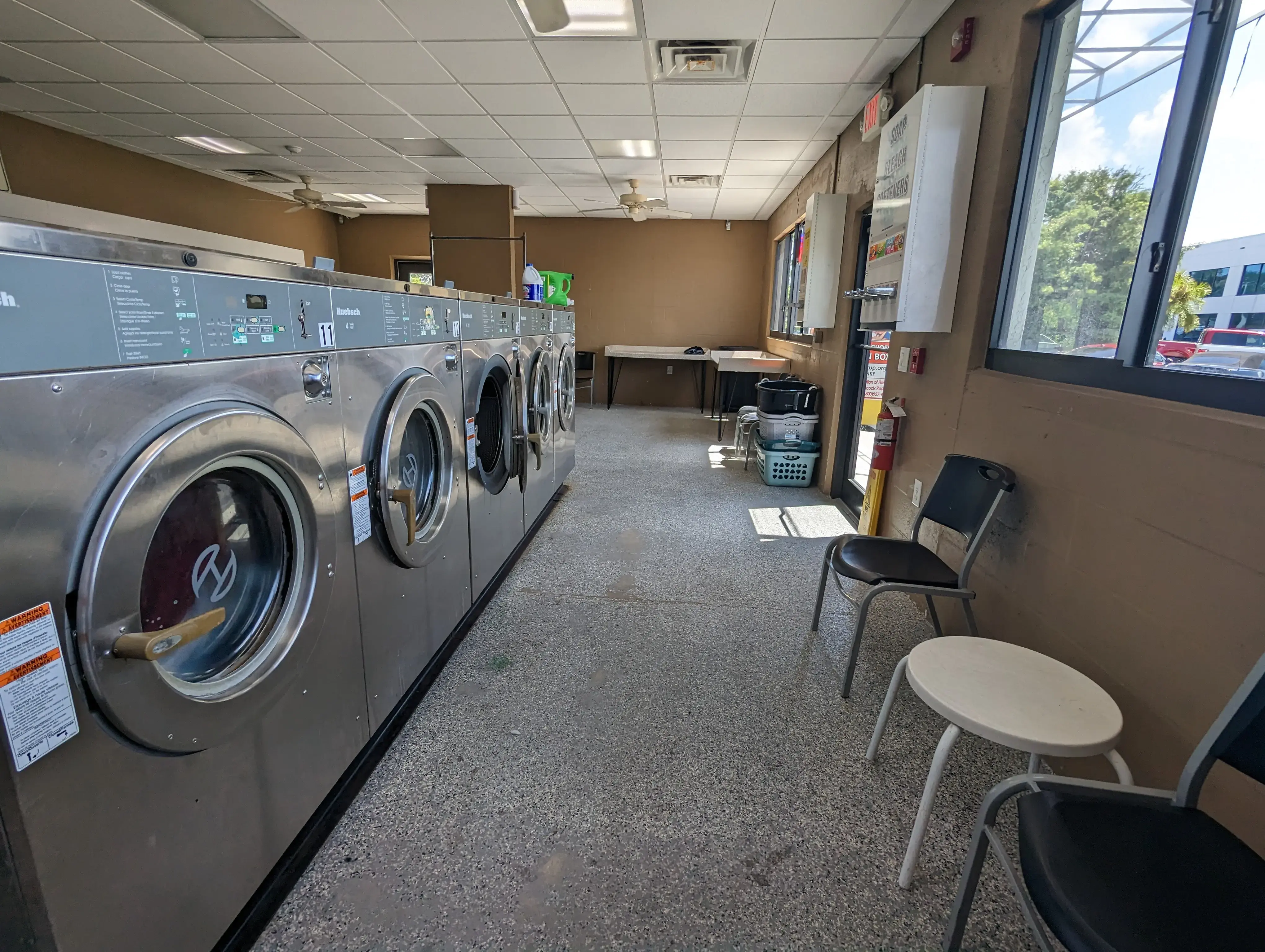 Venetian Coin Laundromat thumbnail 20