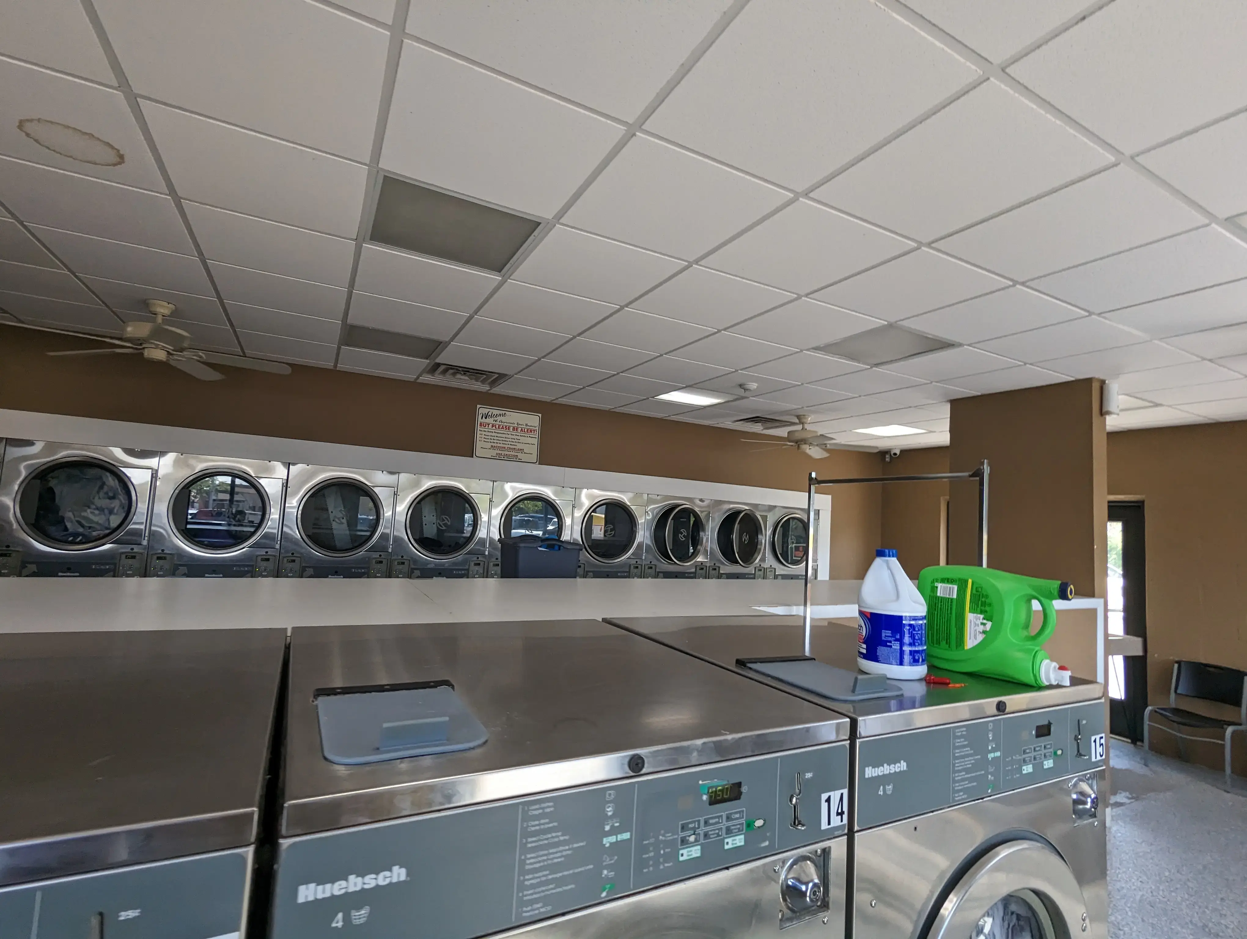 Venetian Coin Laundromat thumbnail 12