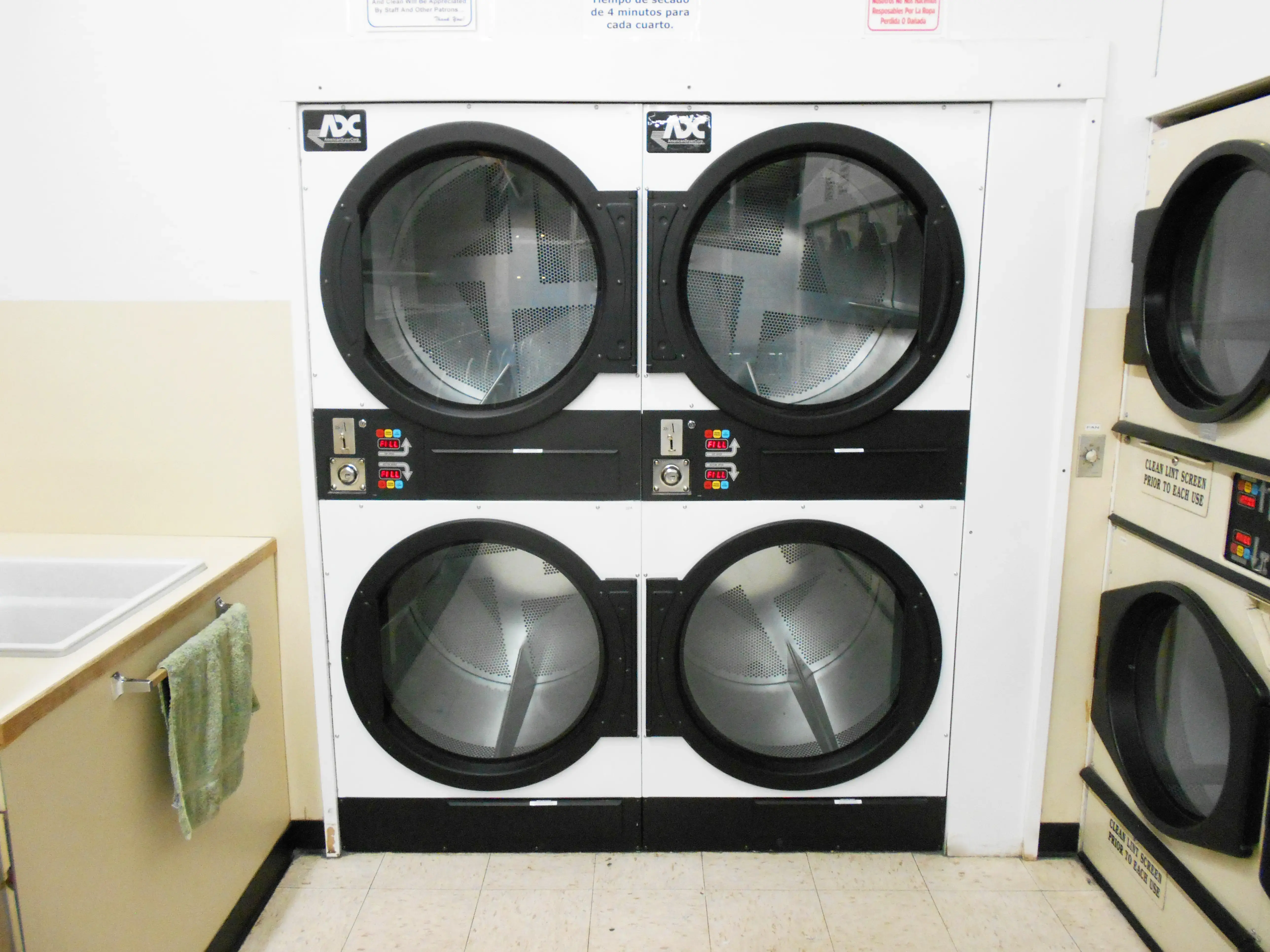Vermont Hills Laundromat - Image 14