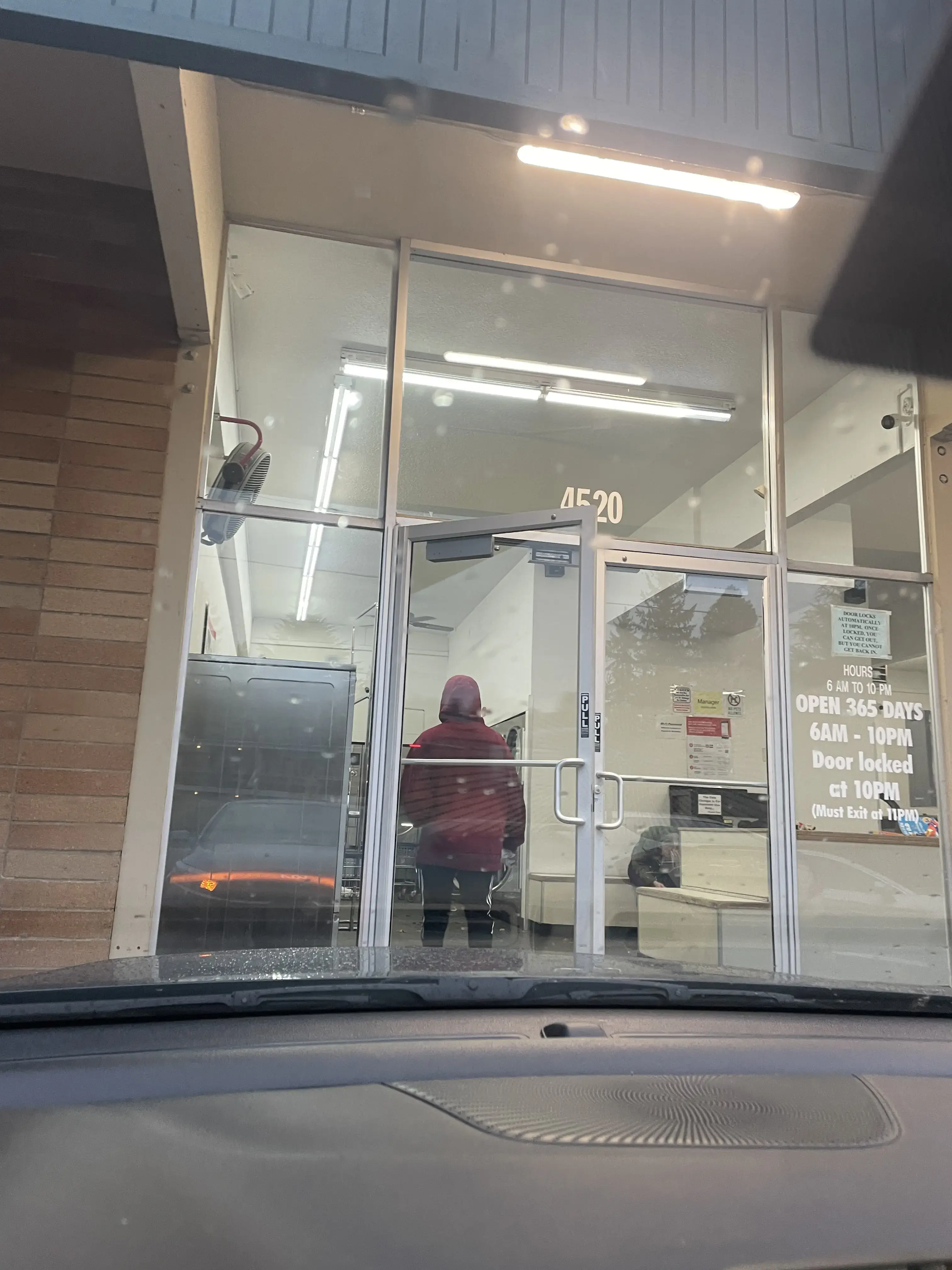 Vermont Hills Laundromat thumbnail 10