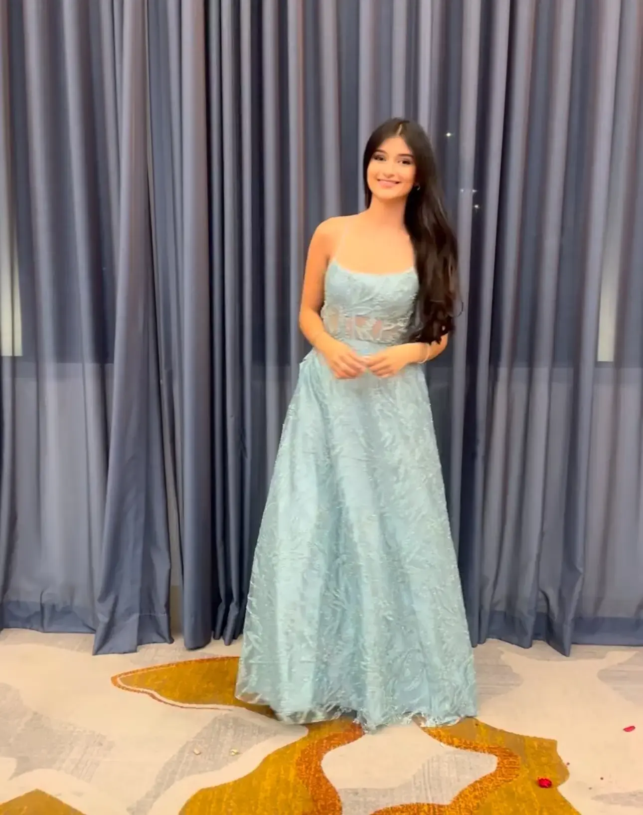 Vesti Estilo Dry Cleaning & Alteration Miami - Image 7