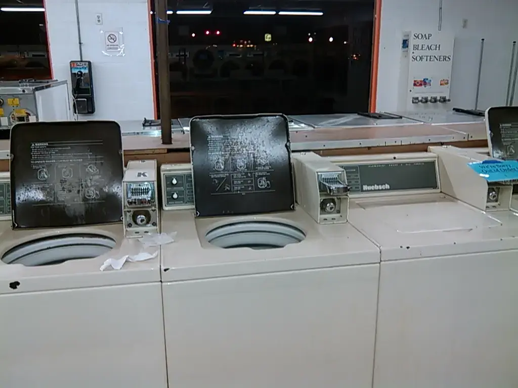 Vevay Coin Laundry - Image 6