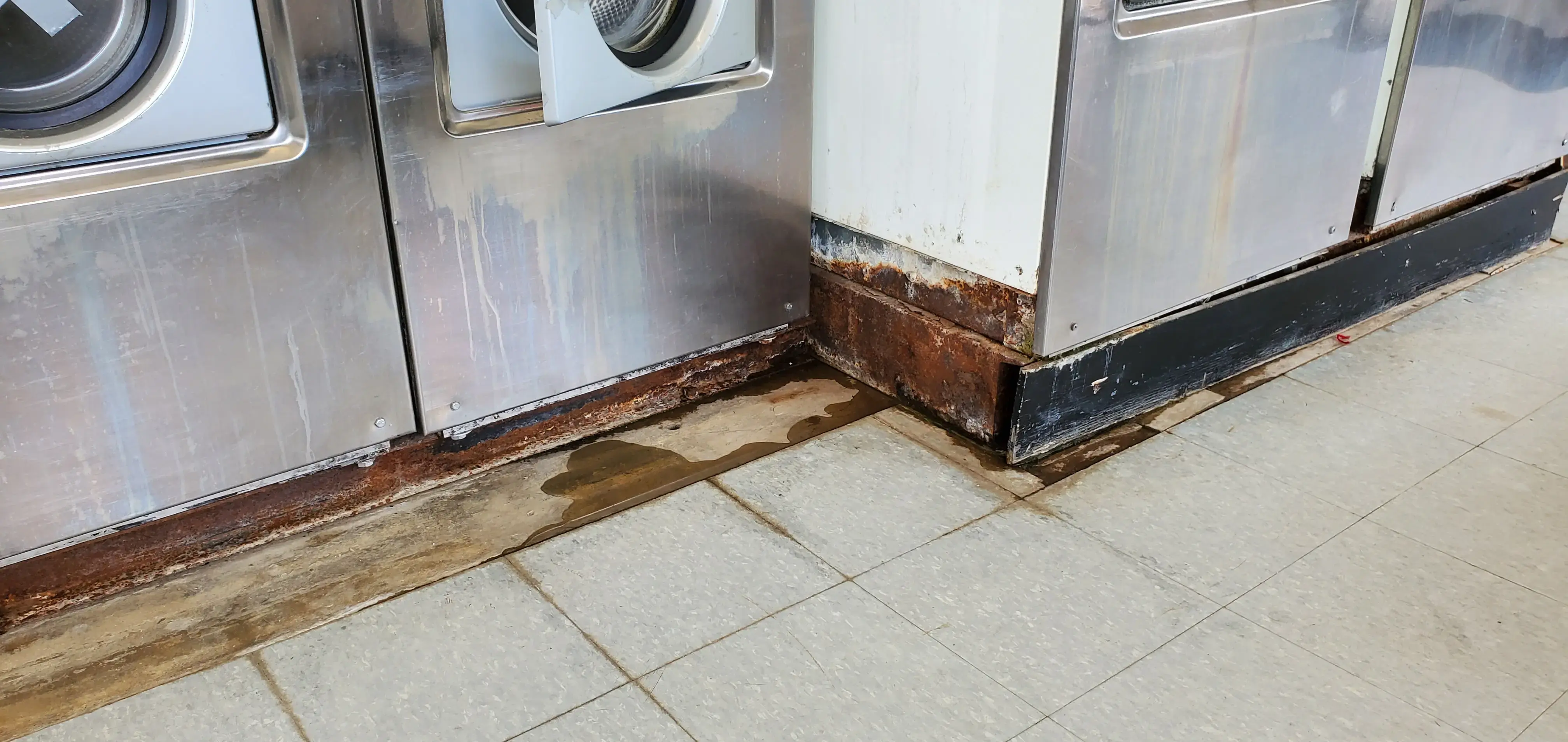 Vevay Coin Laundry - Image 14