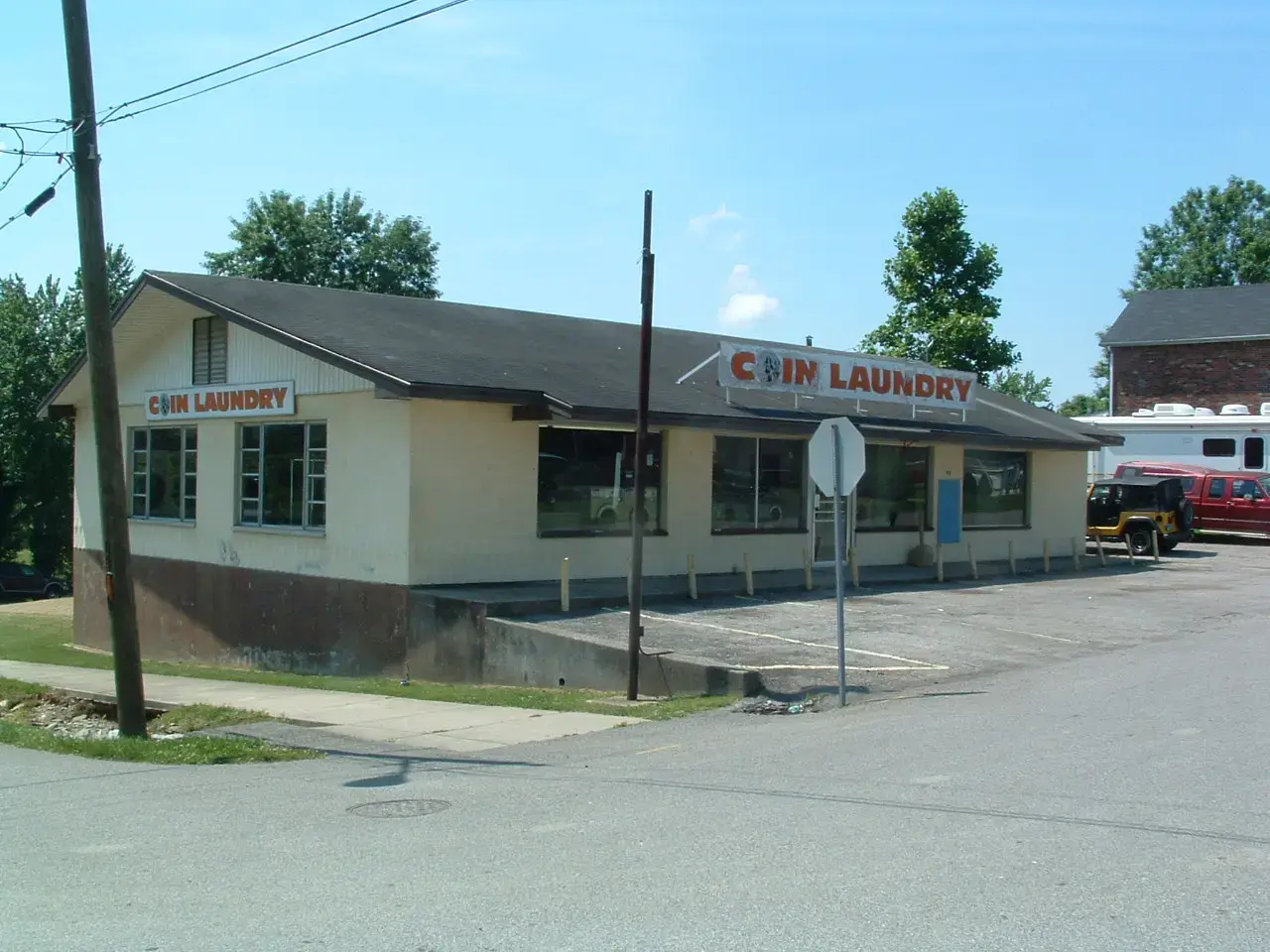 Vevay Coin Laundry - Image 15