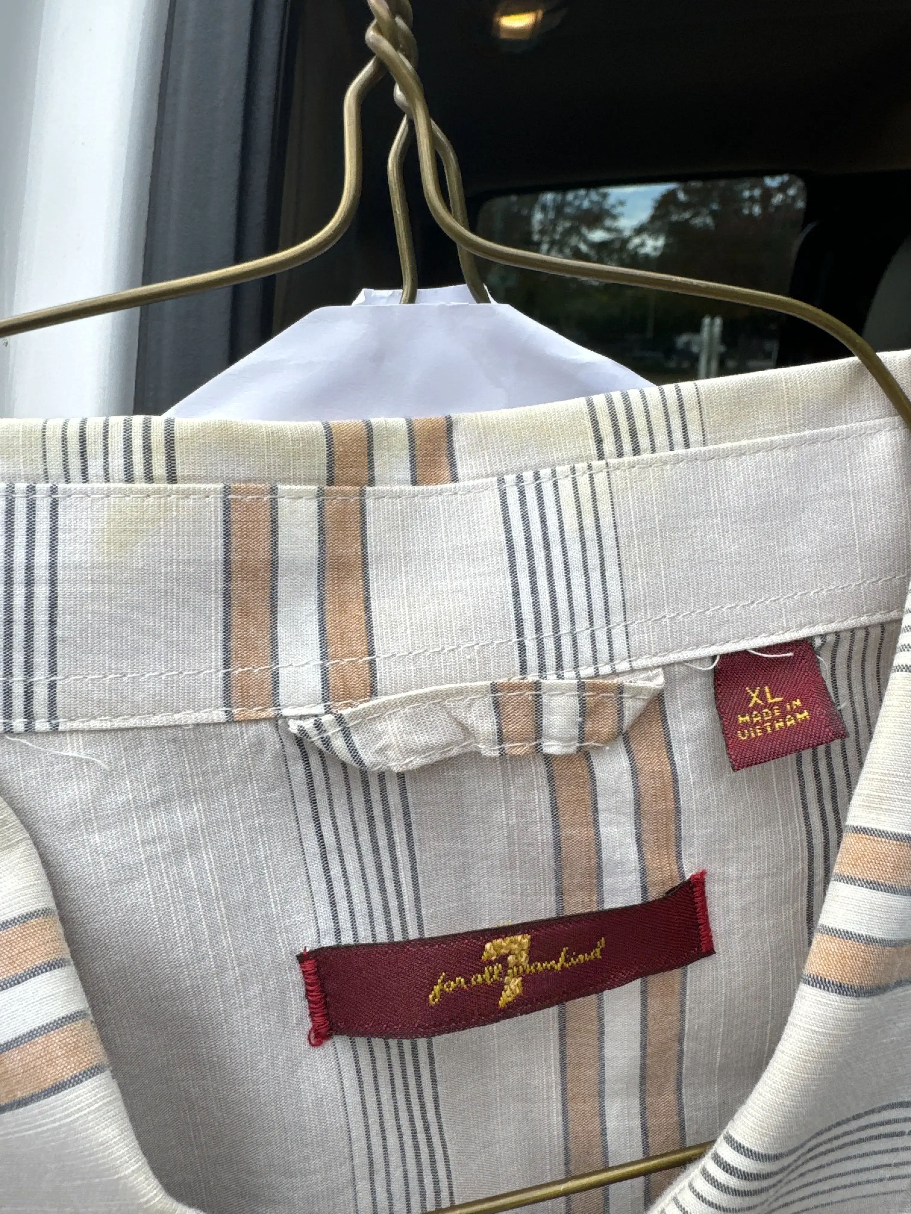 Vick's Cleaners - Image 1