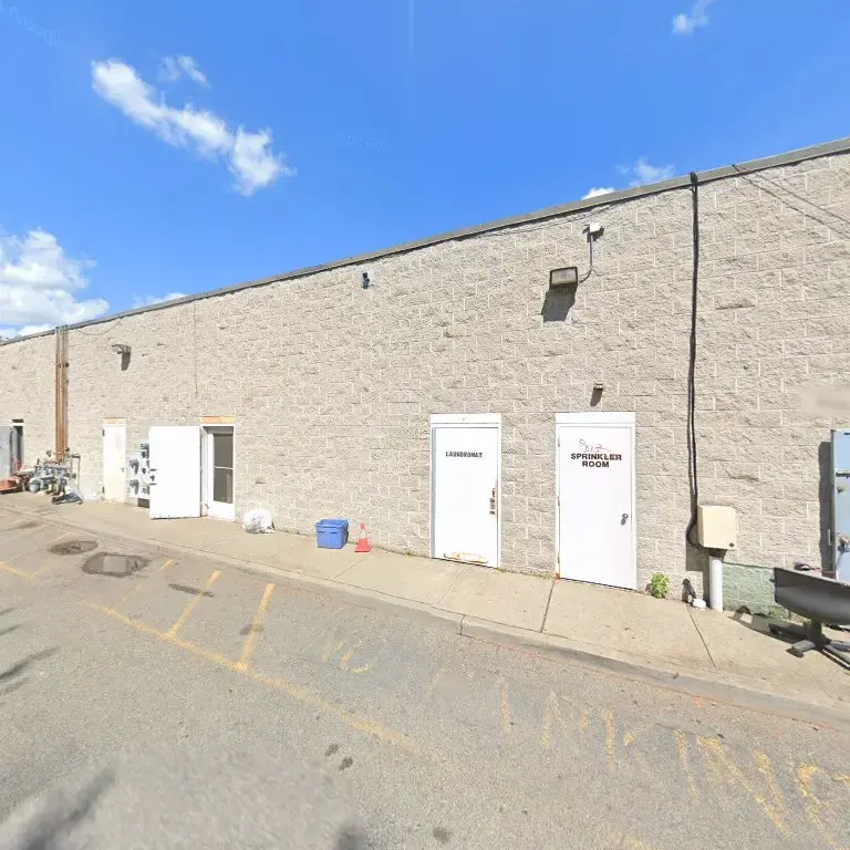 Victory Gardens Laundromat - Image 6