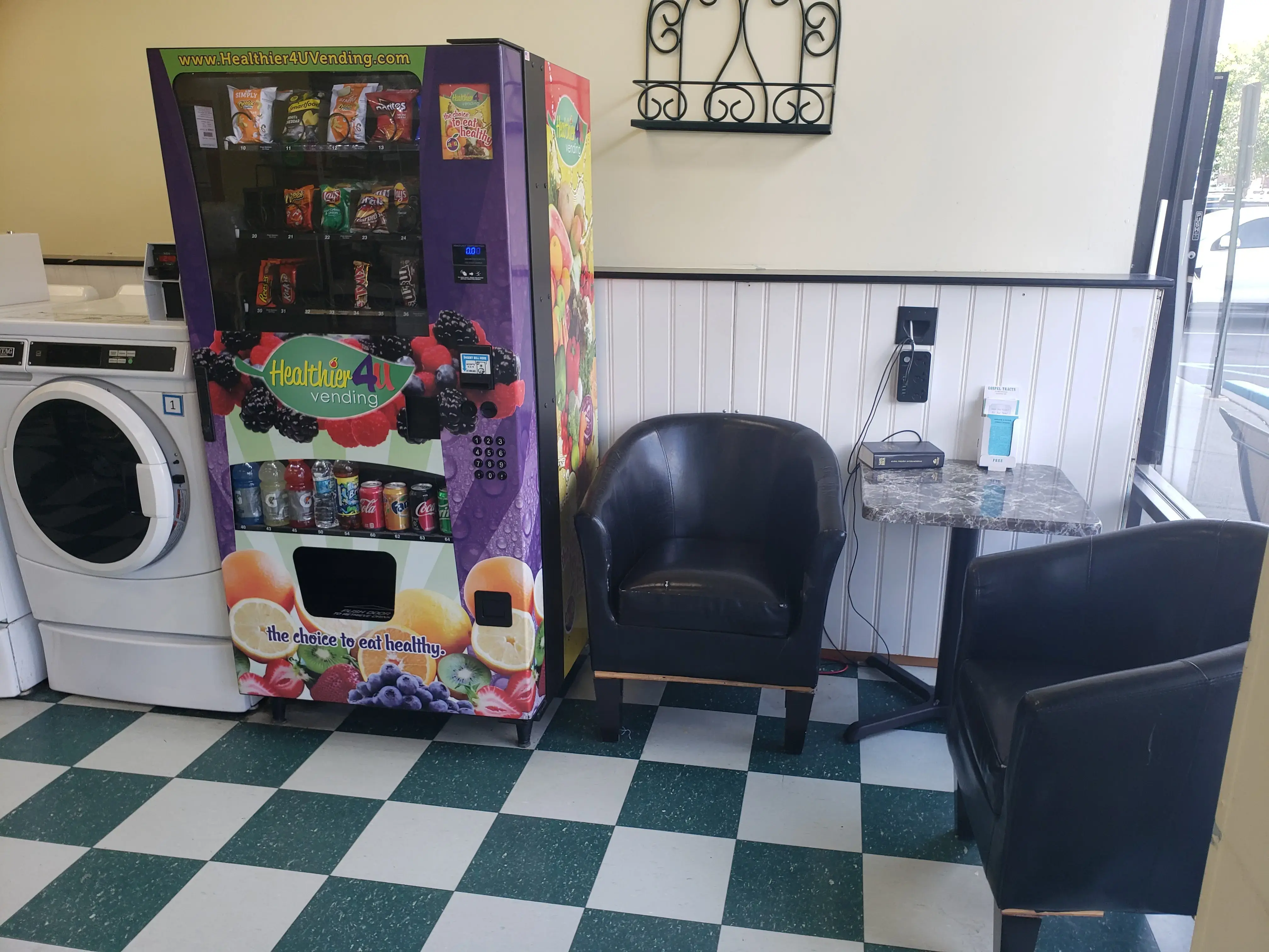 Victory Gardens Laundromat - Image 2