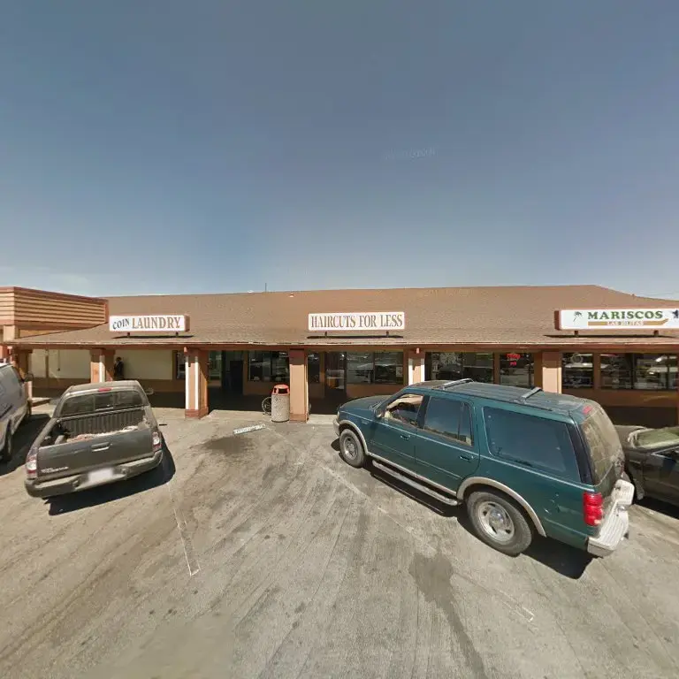 Villa Wash & Dry Laundromat thumbnail 2