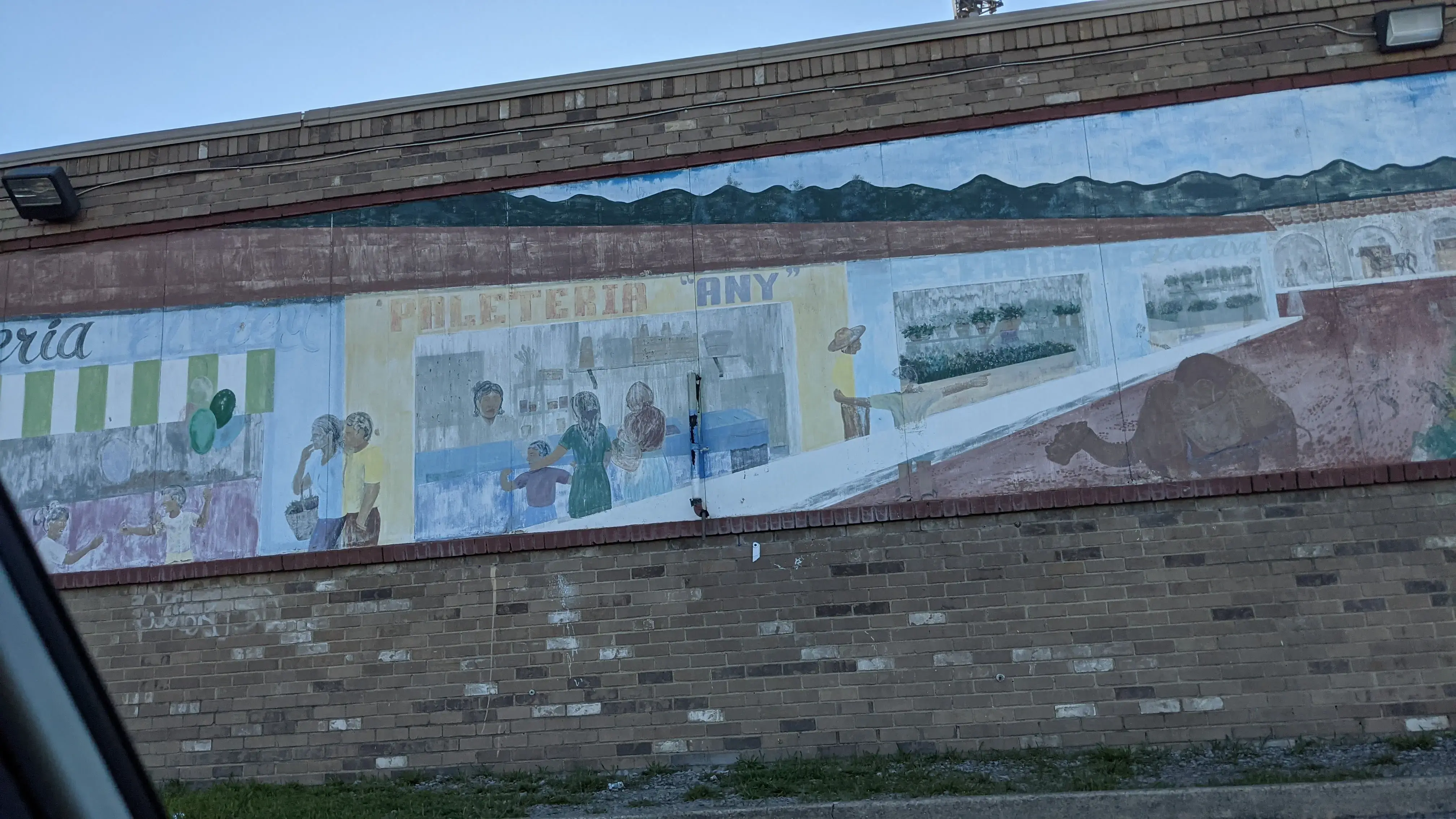 Village Coin Laundry - Image 8