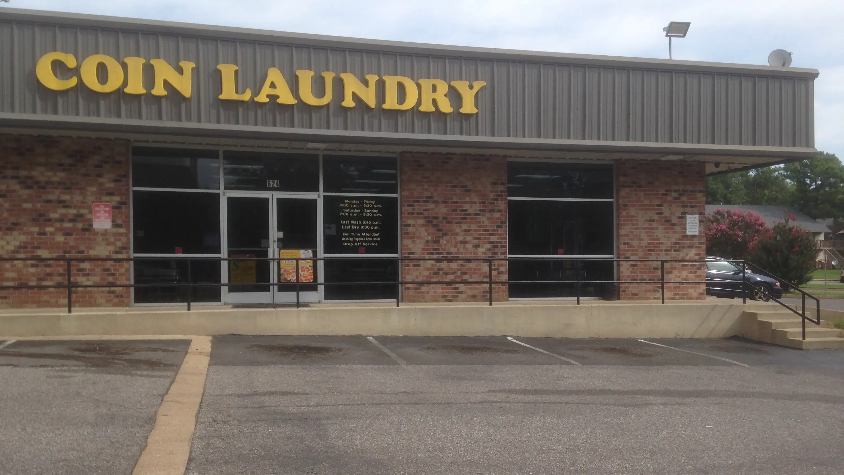 Village Coin Laundry - Image 1