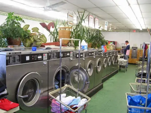 Village Launderette - Image 7