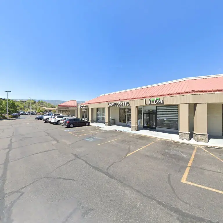 Village Launderette thumbnail 4