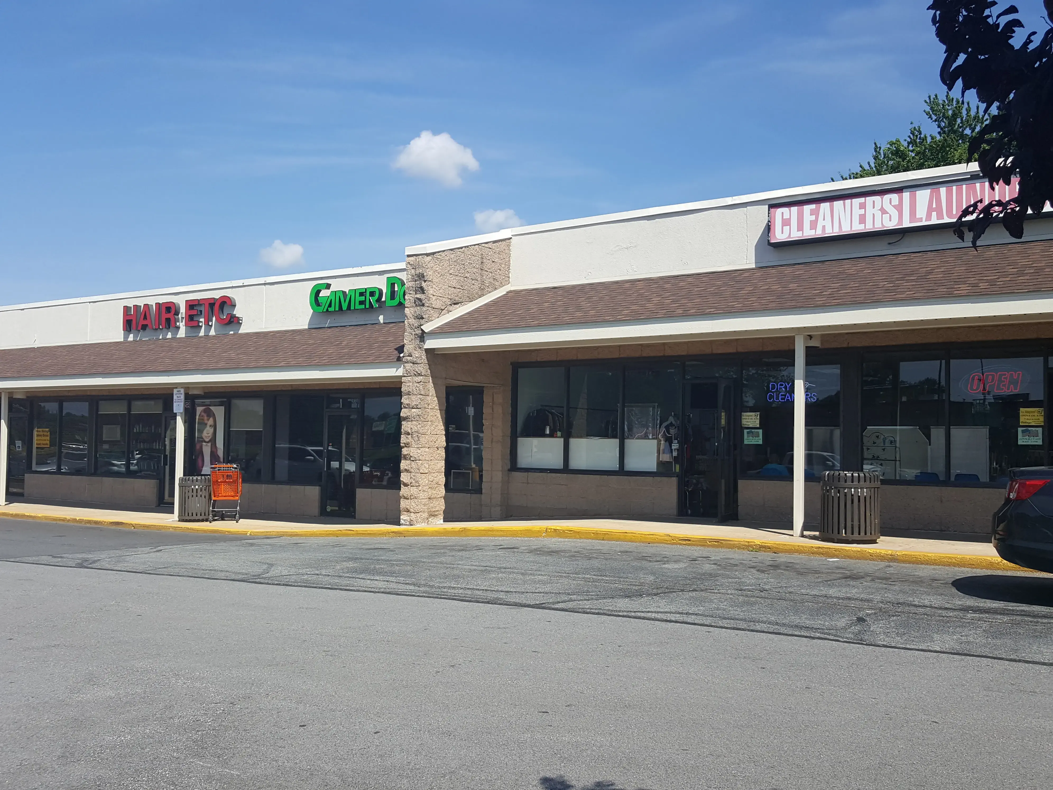 Village Laundermat & Cleaners thumbnail 16