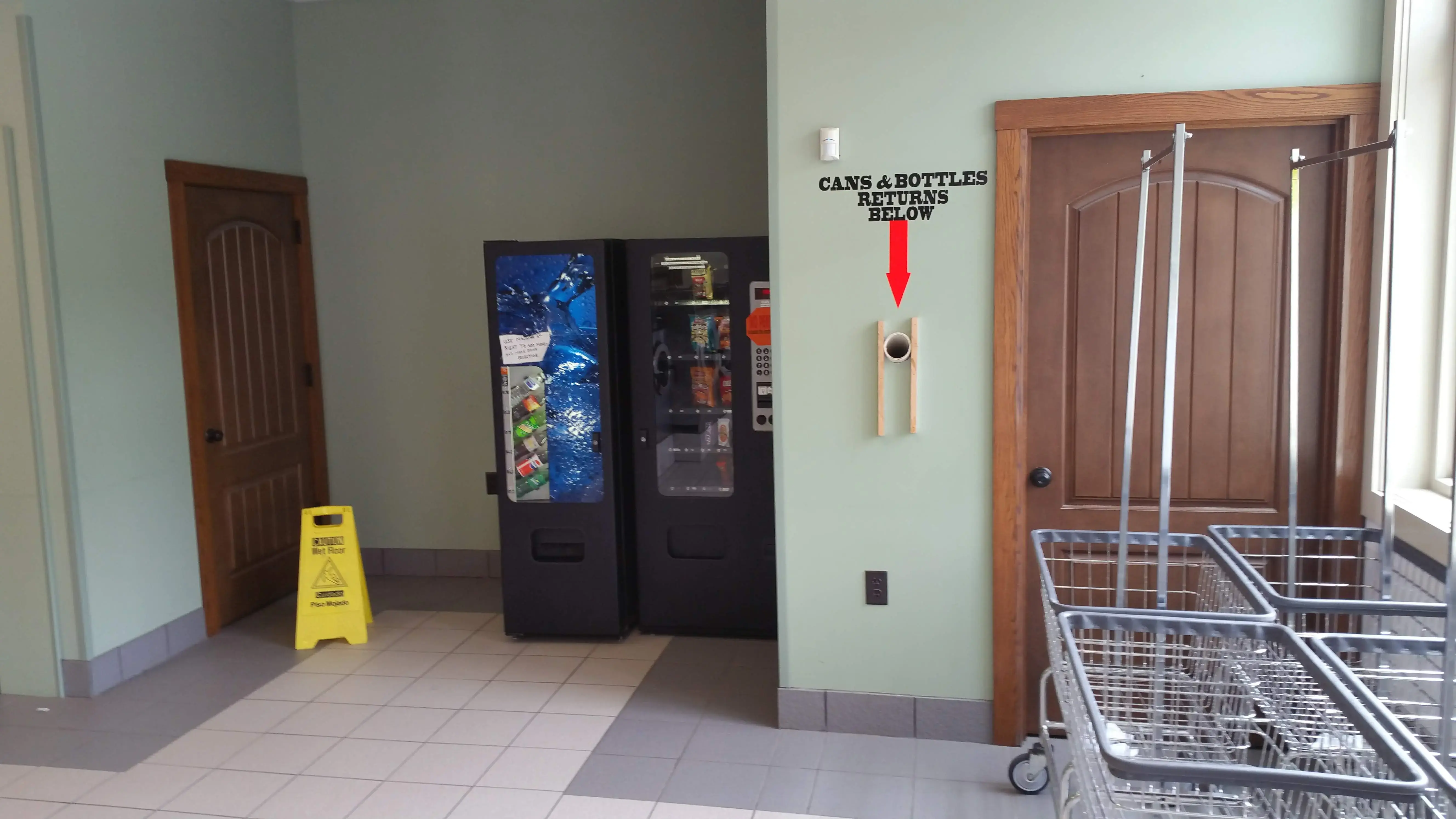 Village Laundromat - Image 11