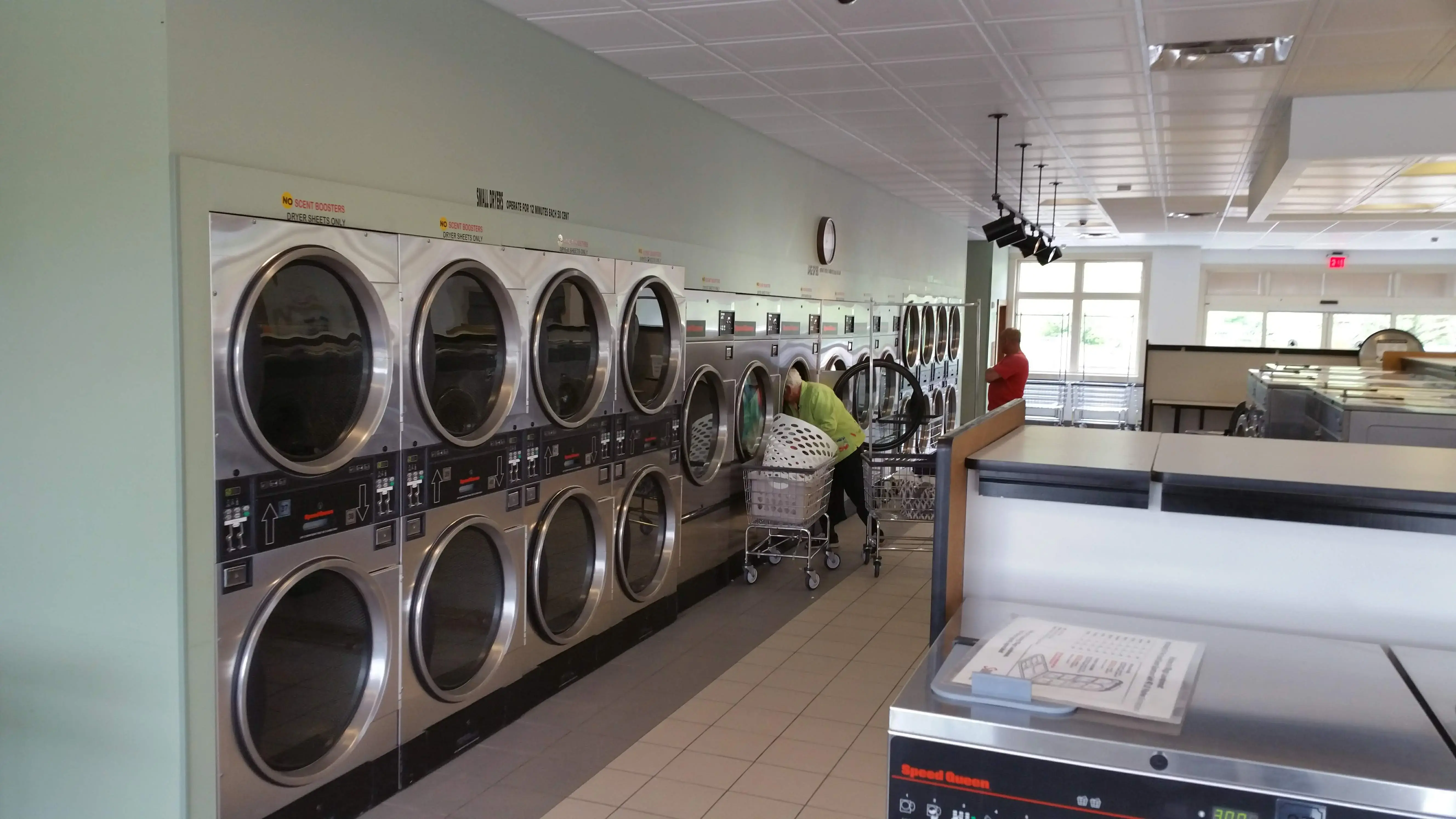 Village Laundromat thumbnail 19