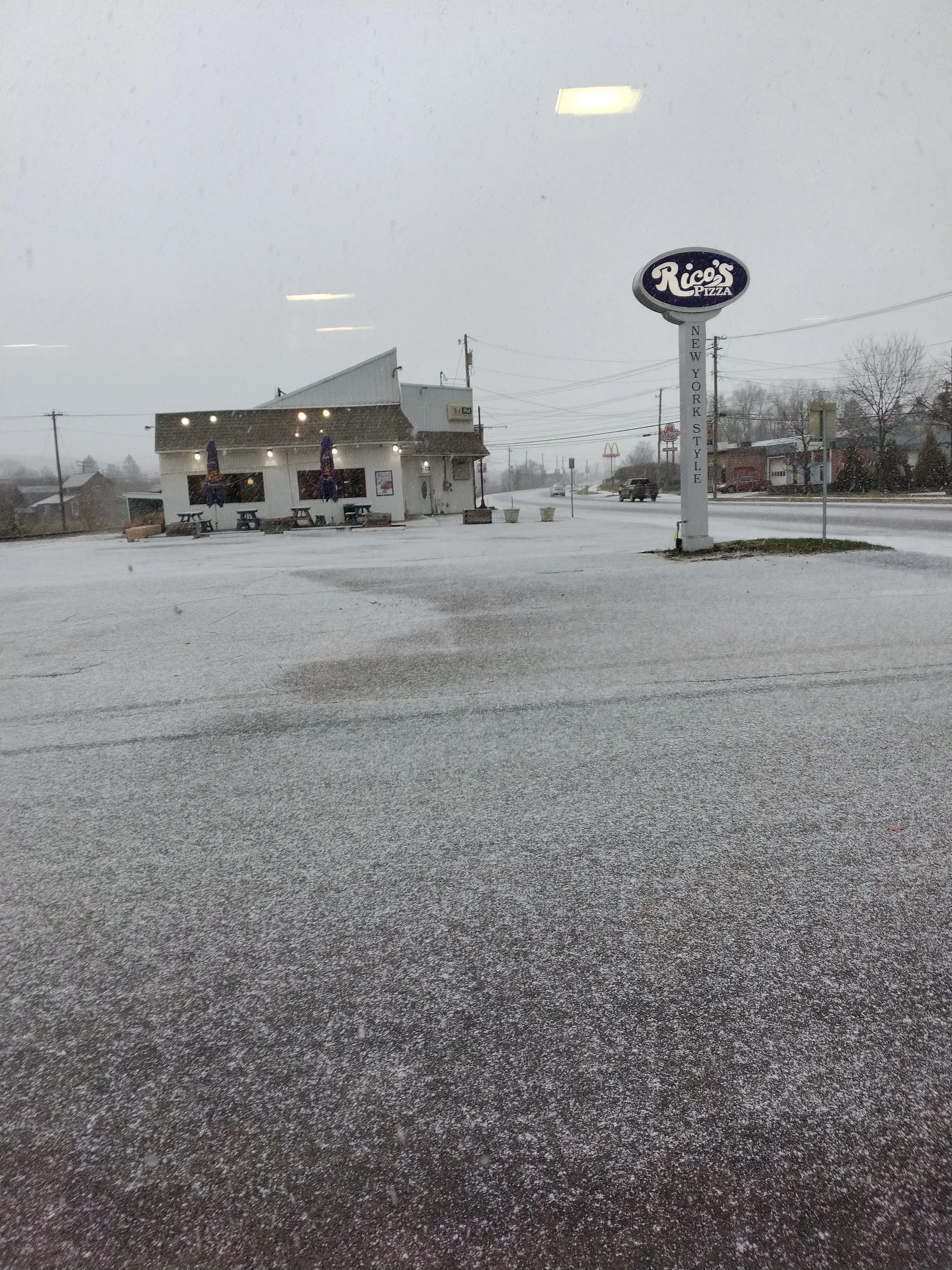 Village Laundromat - Image 9