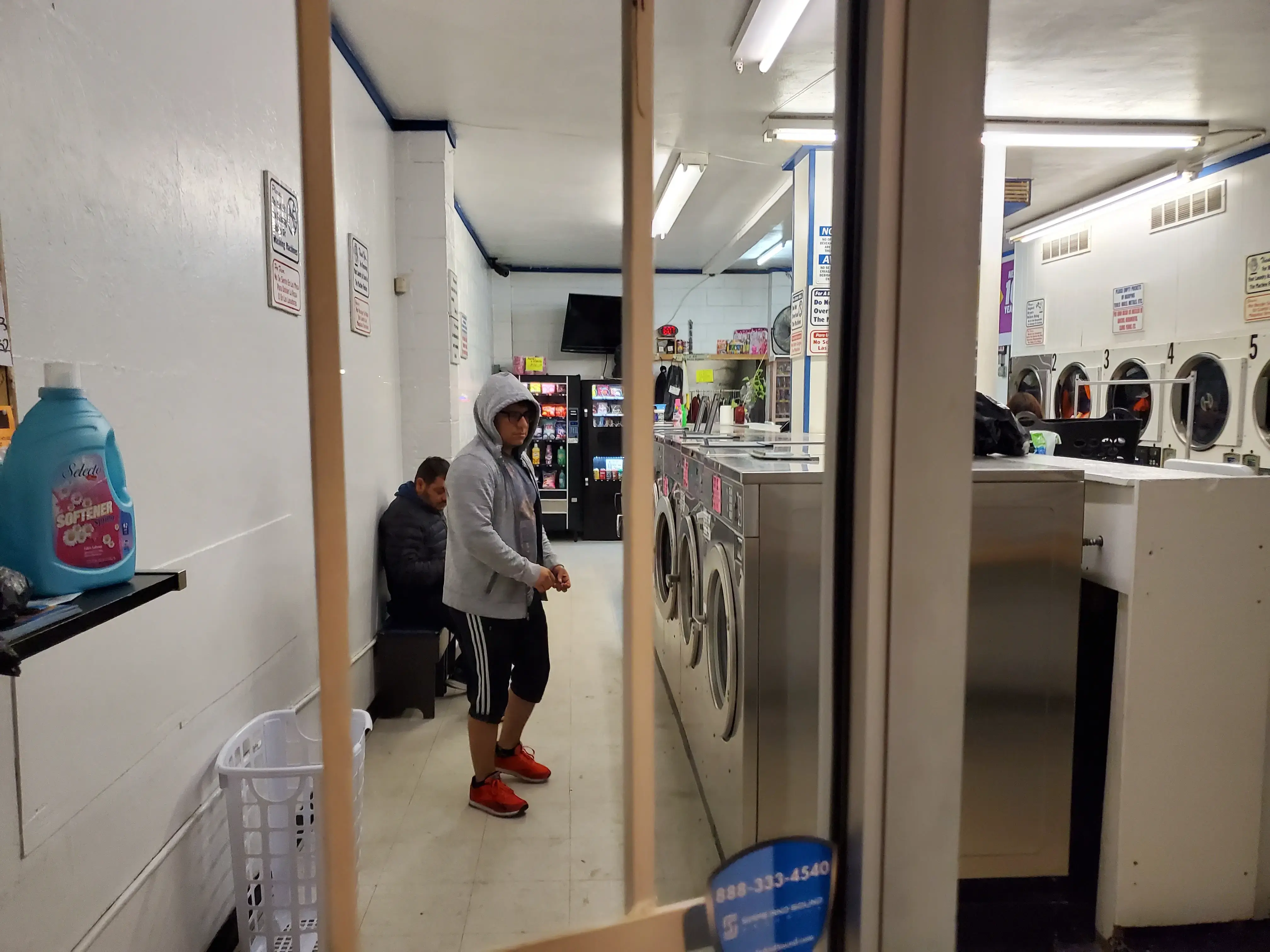 Village Laundromat - Image 3