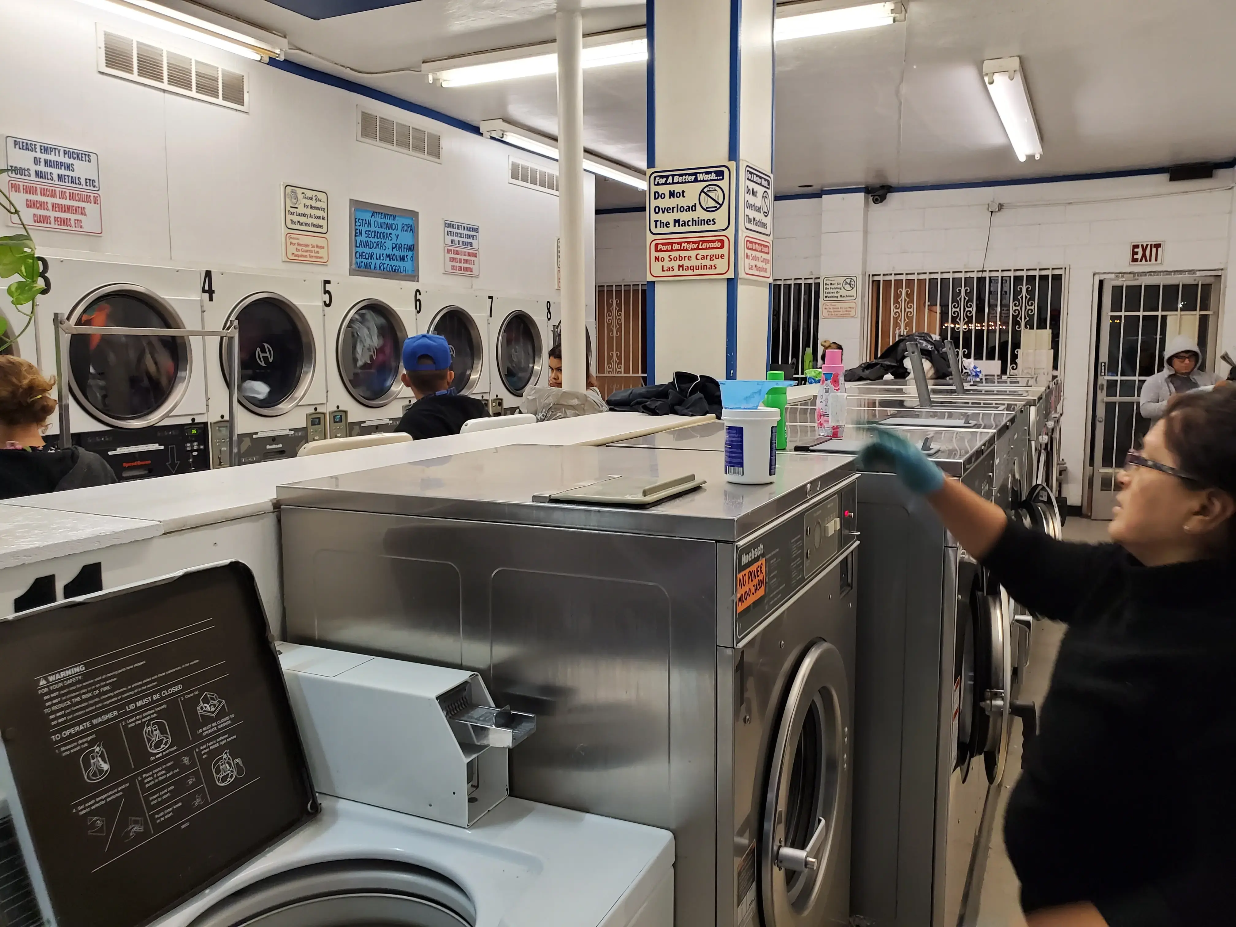 Village Laundromat thumbnail 7