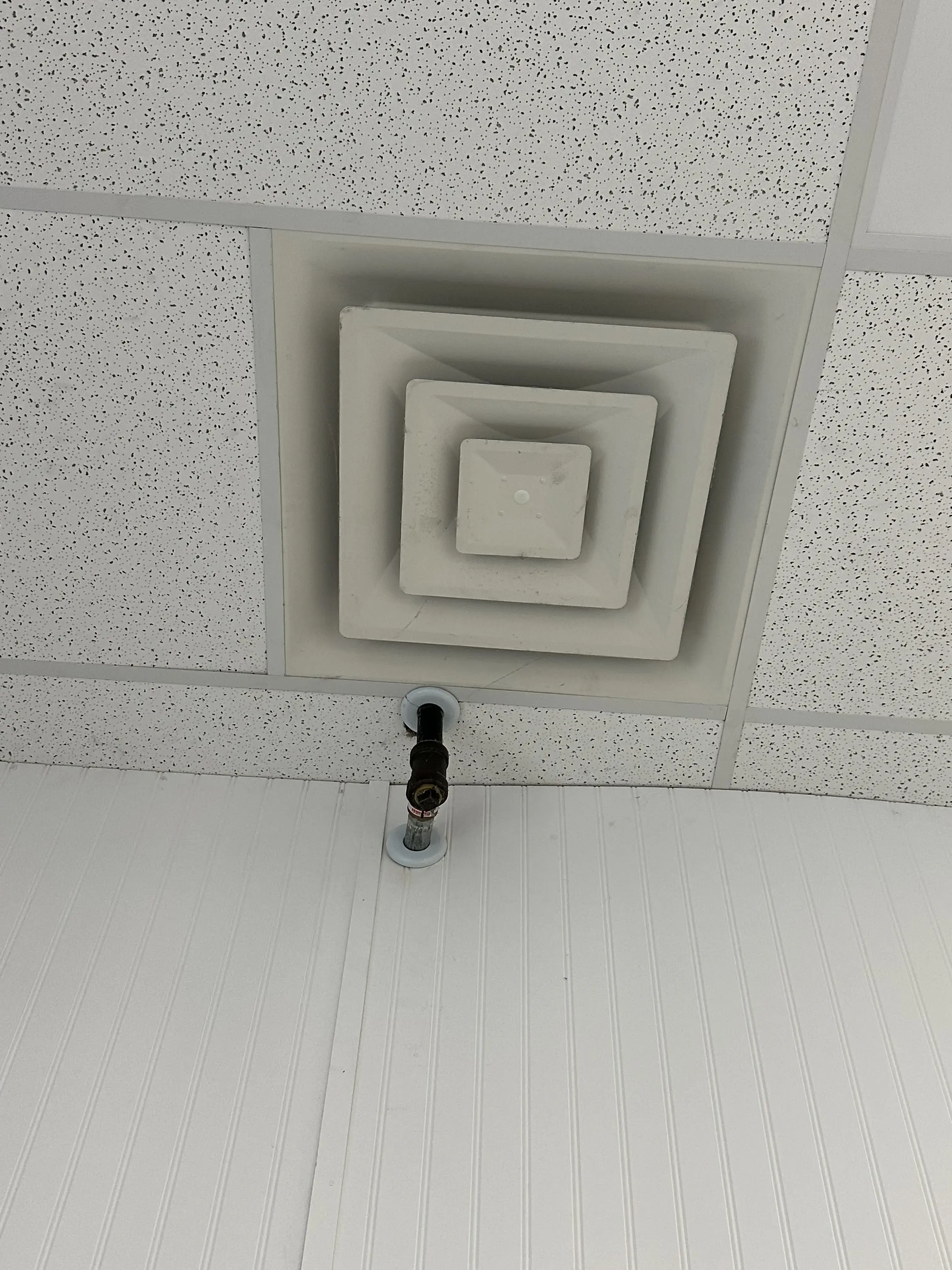 Village Laundromat - Image 14