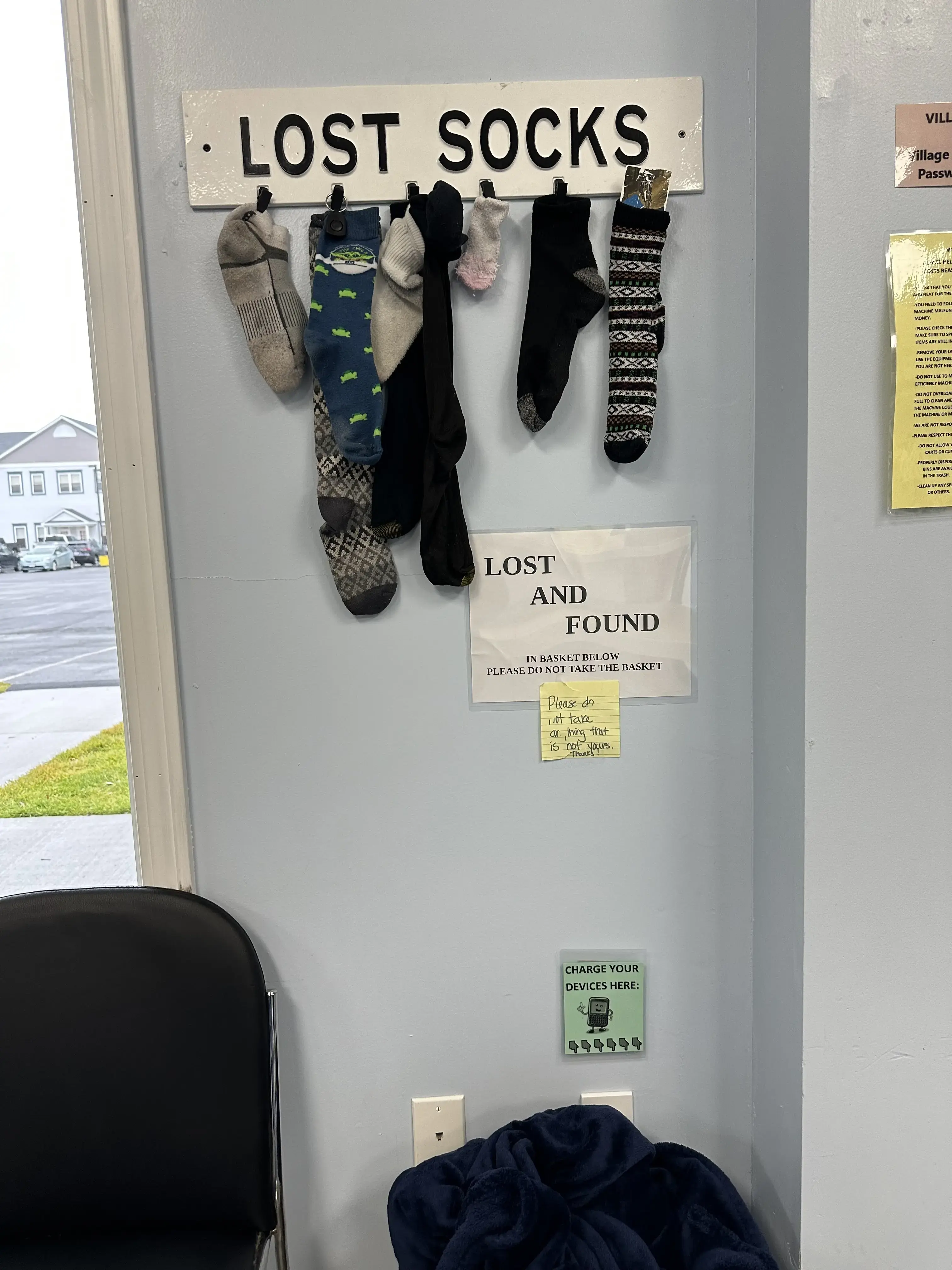 Village Laundromat - Image 13