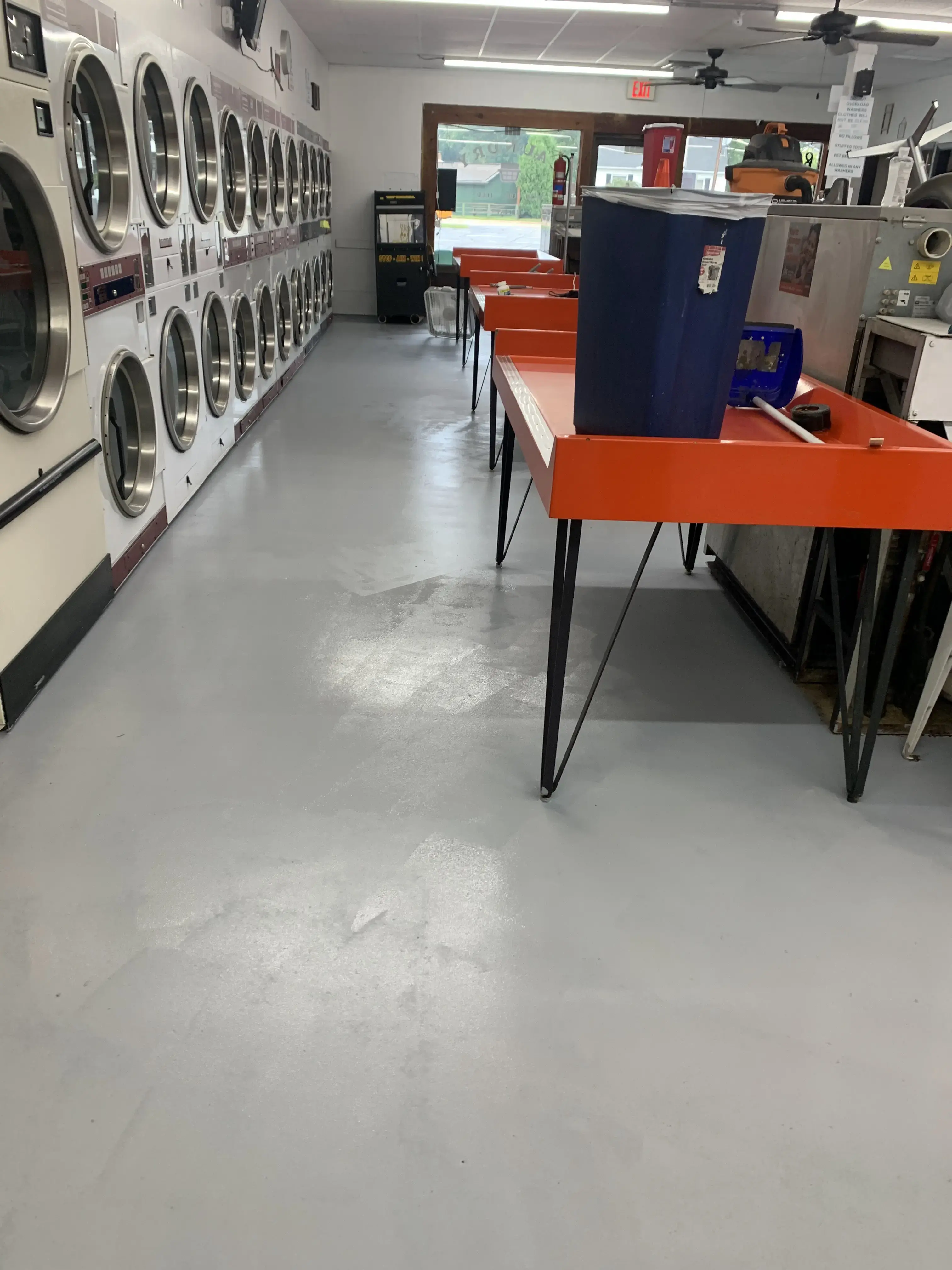 Village Laundry Laundromat thumbnail 10