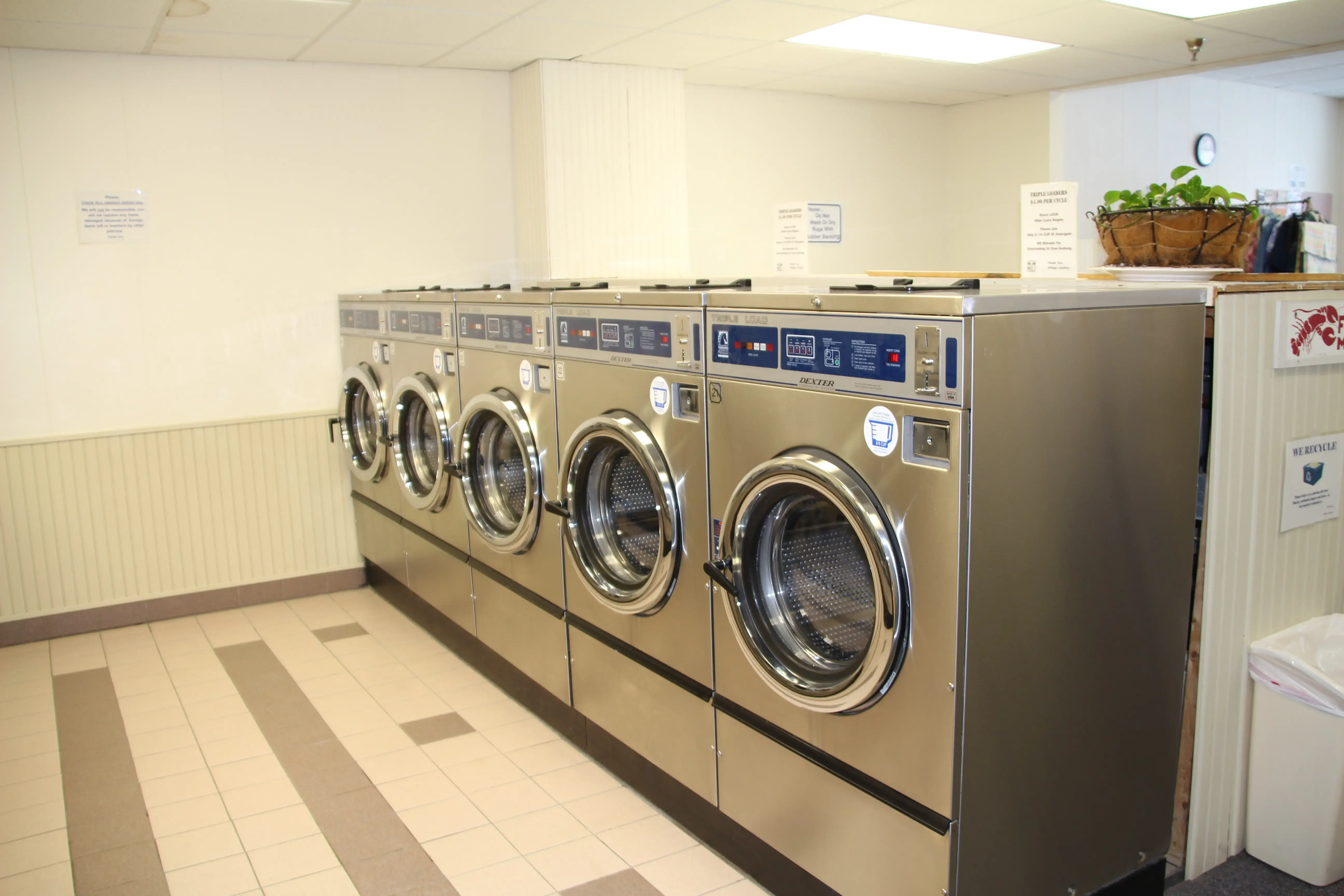 Village Laundry - Image 14