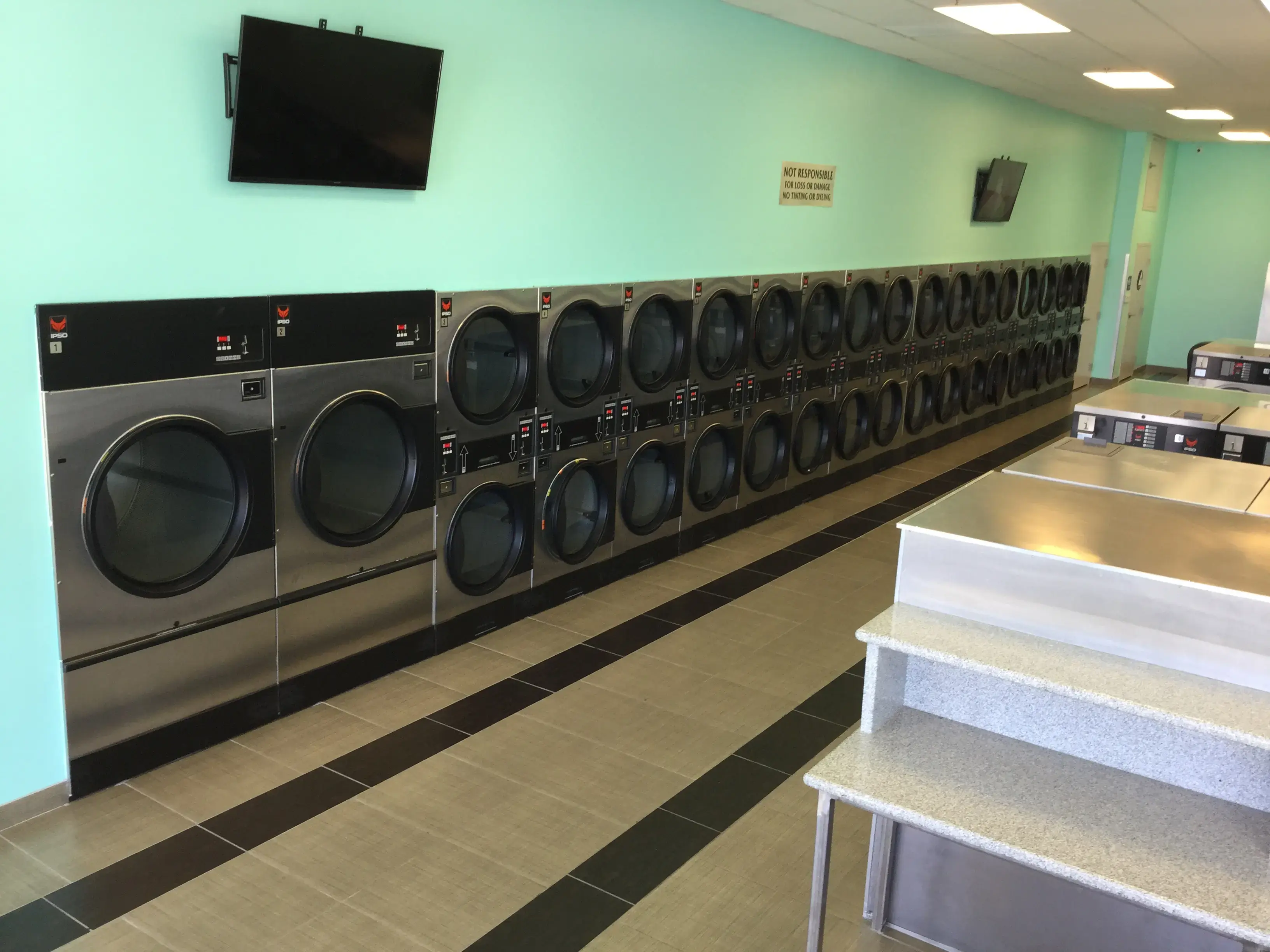 Vineyard Laundry thumbnail 9