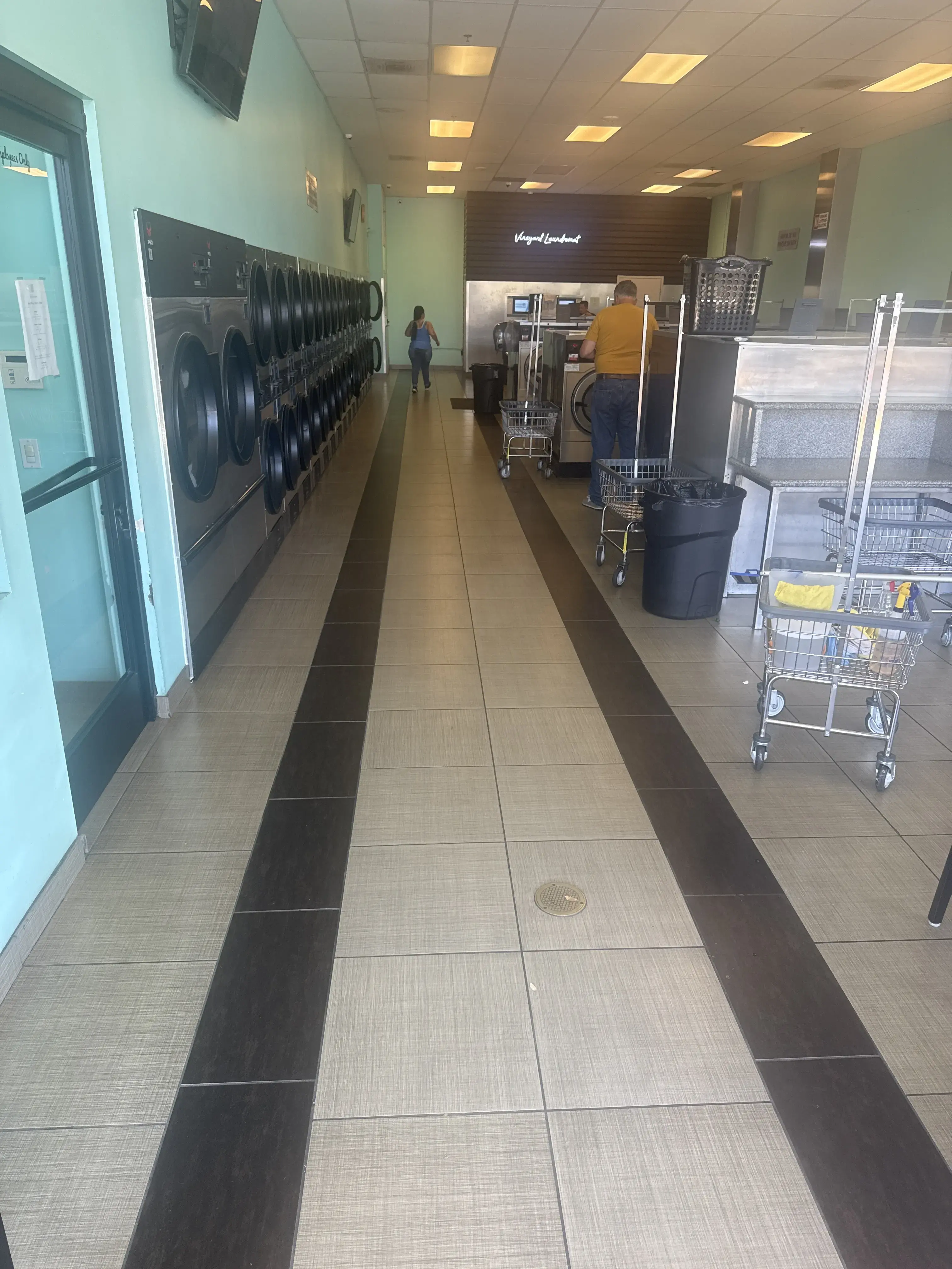 Vineyard Laundry location